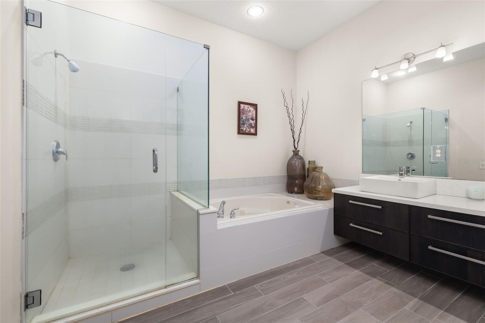 GLENMUIR 48 39 - Residential