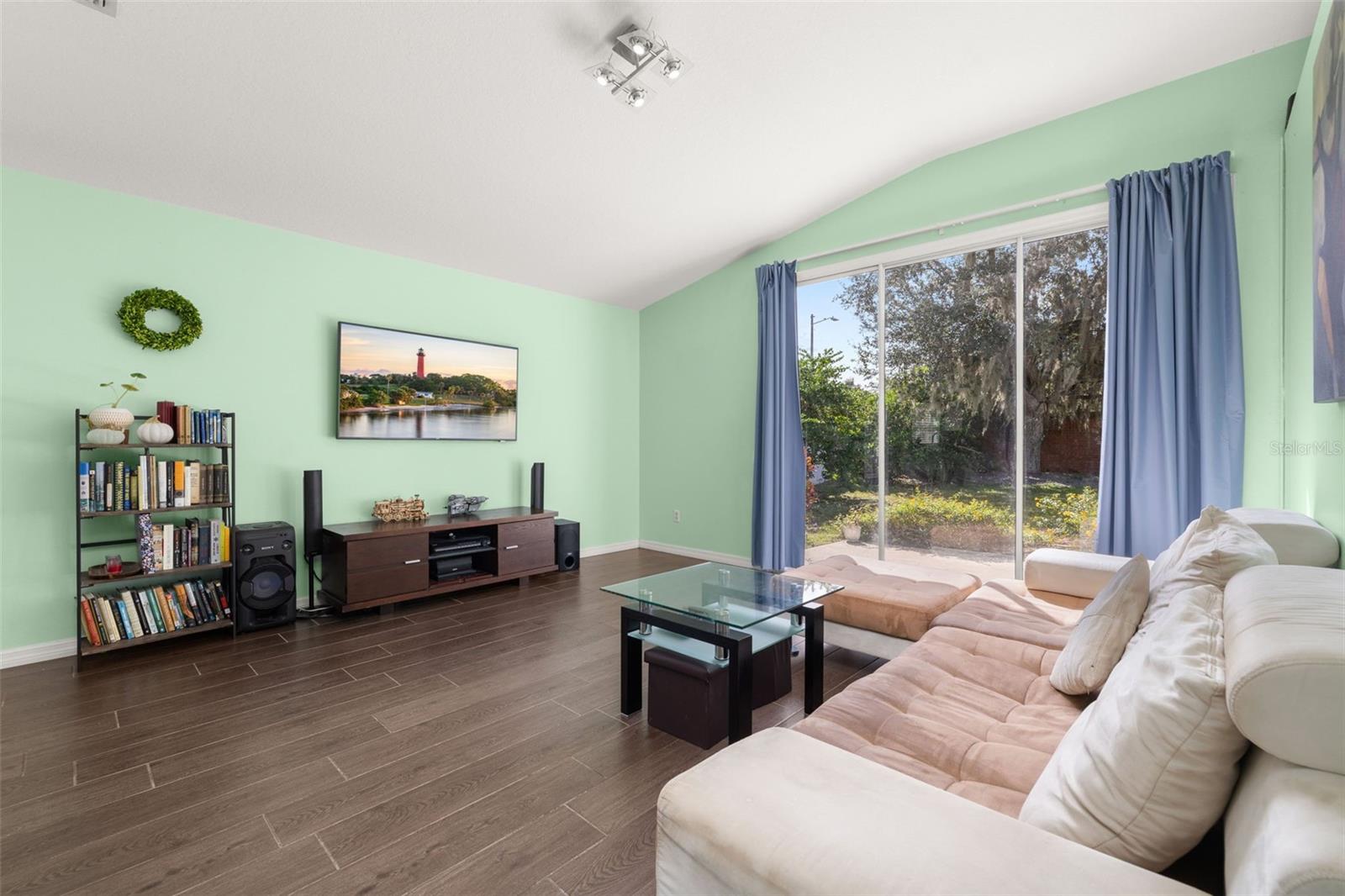 GLENMUIR 48 39 - Residential