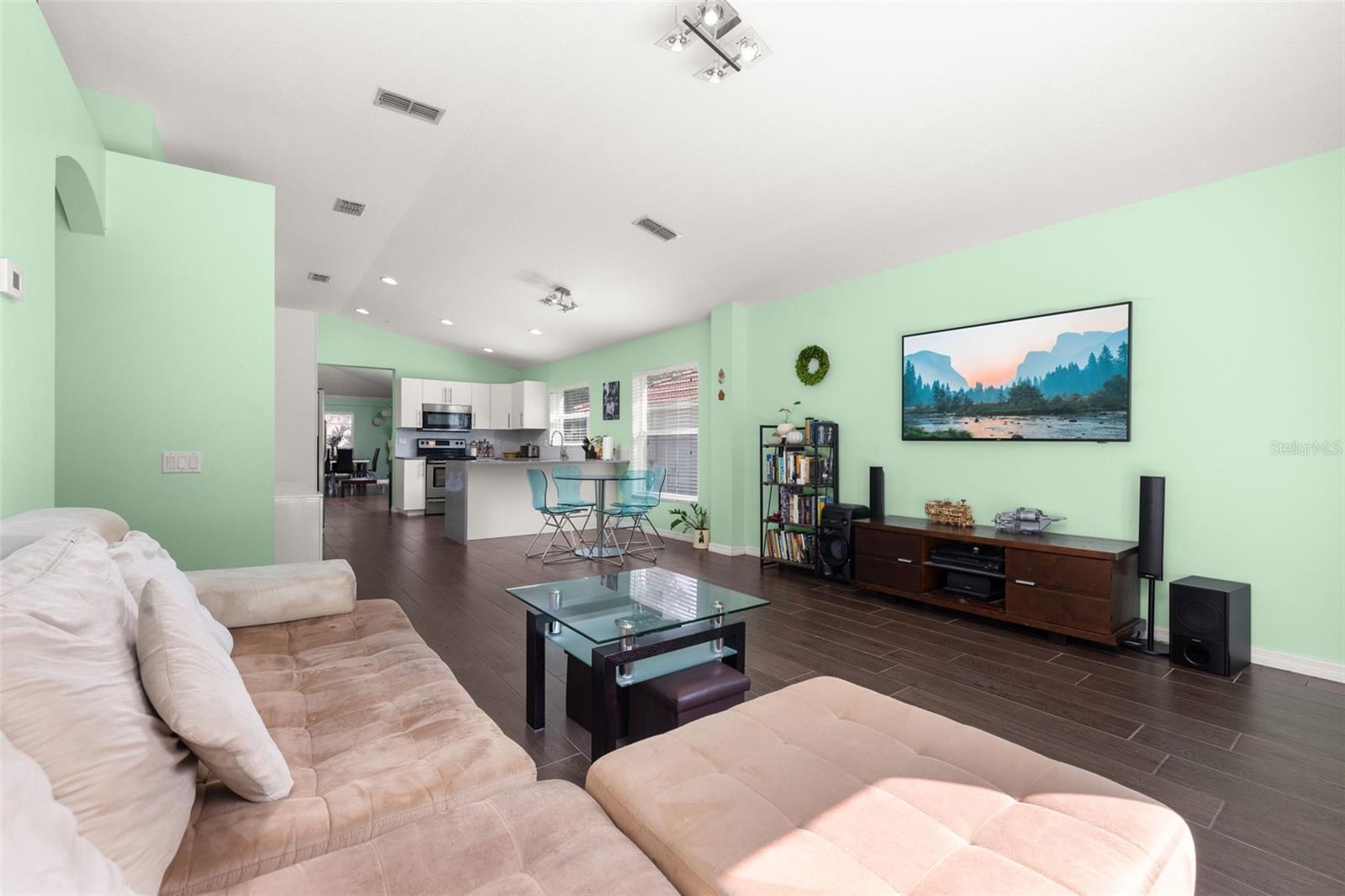 GLENMUIR 48 39 - Residential