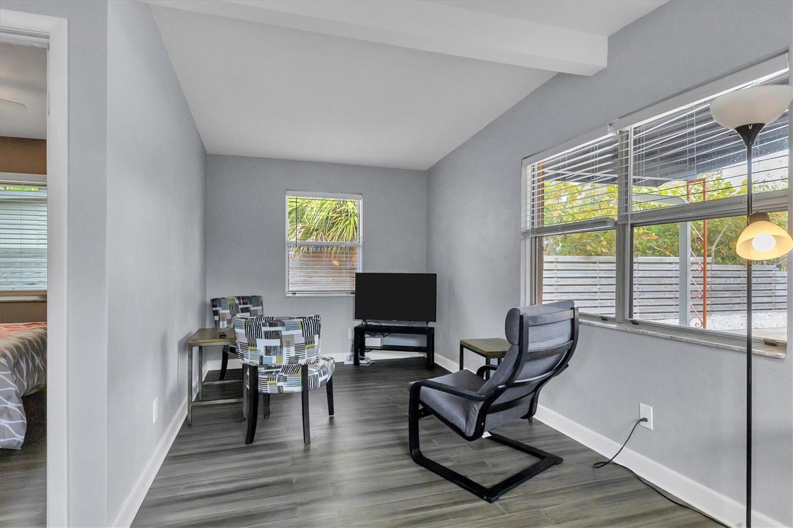 POMS PARK 3 - Residential Lease