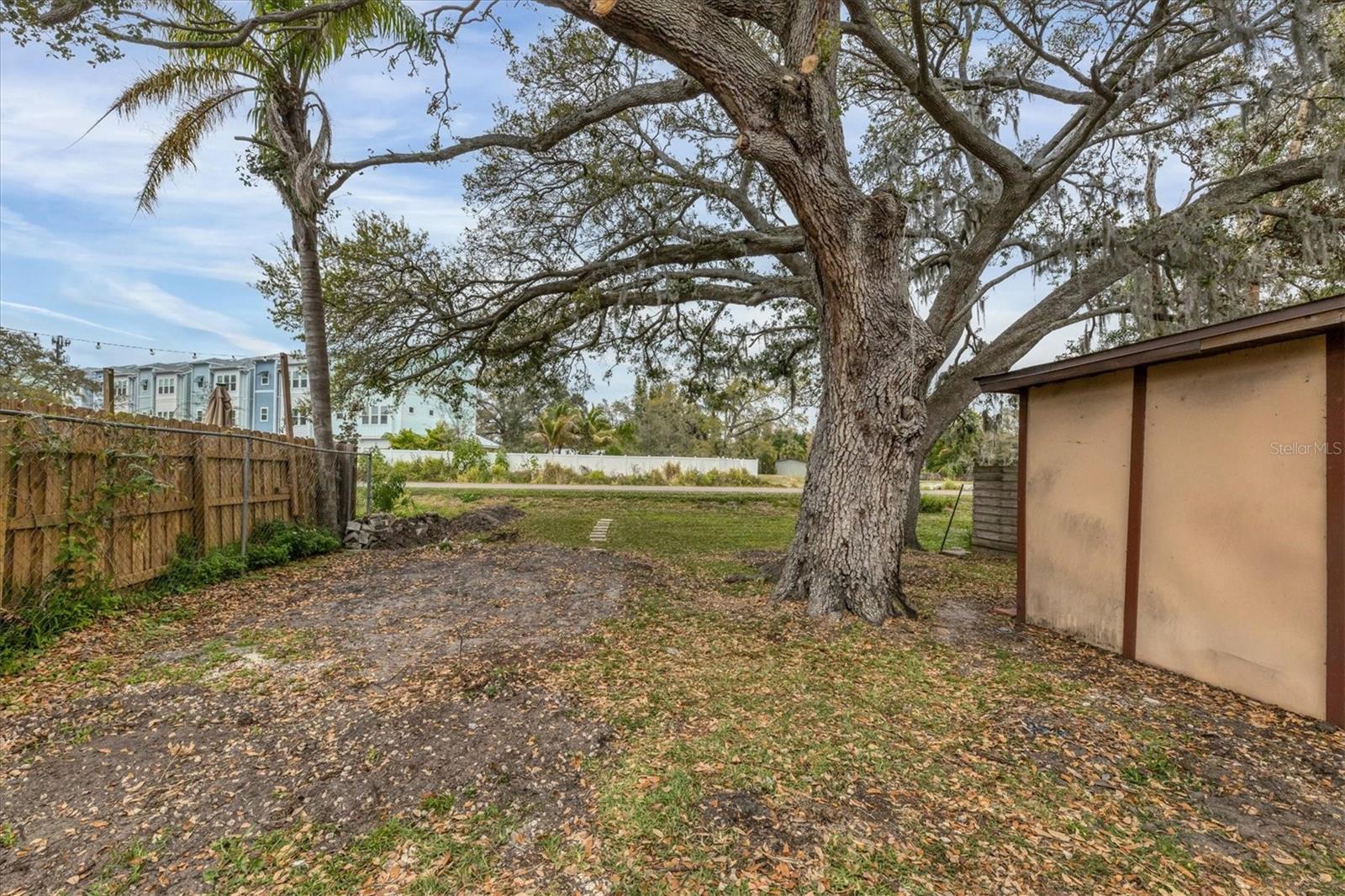 POMS PARK 3 - Residential Lease