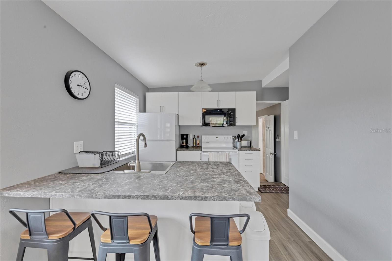 POMS PARK 3 - Residential Lease