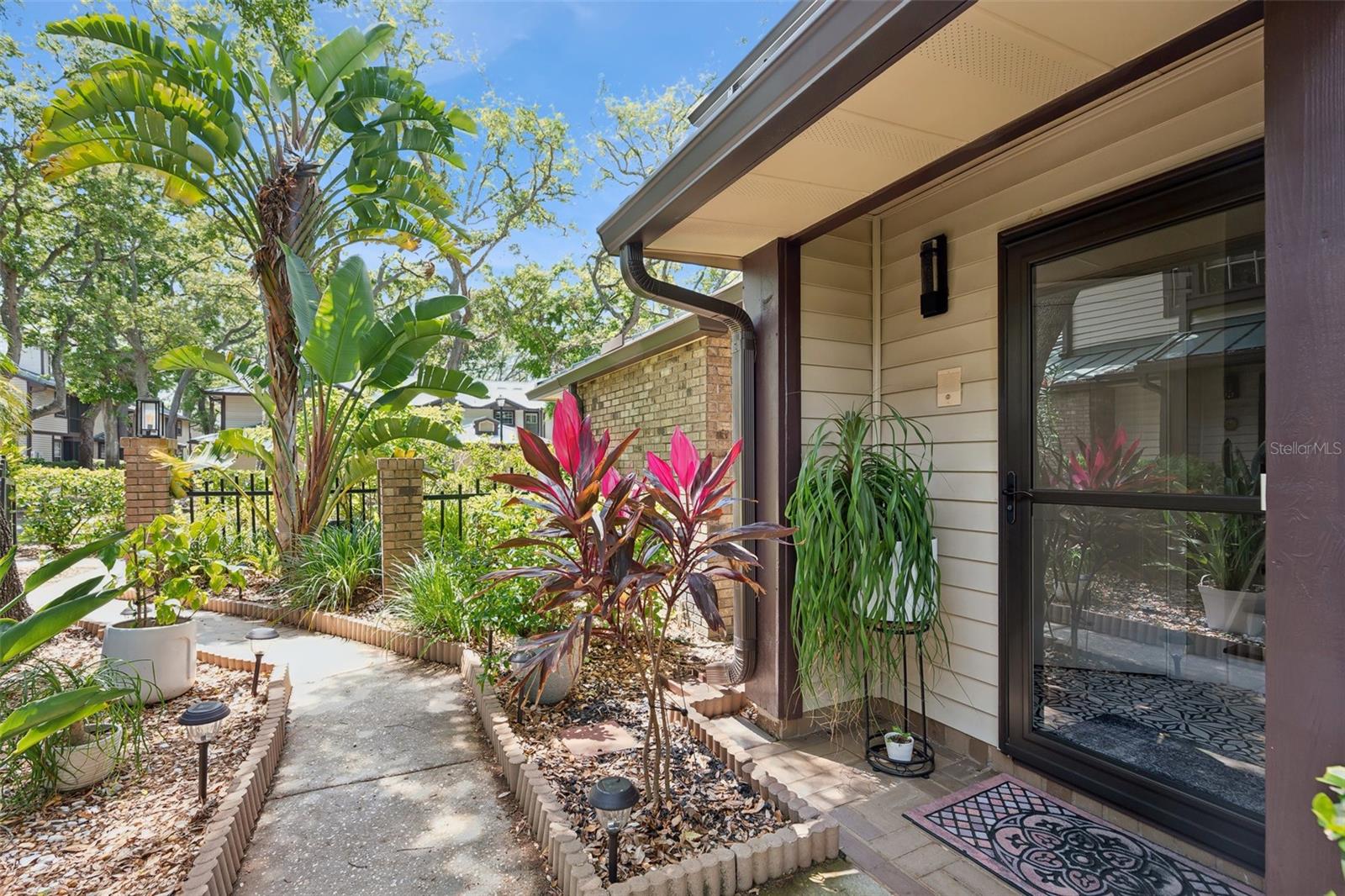 1490 MAHOGANY LANE 706