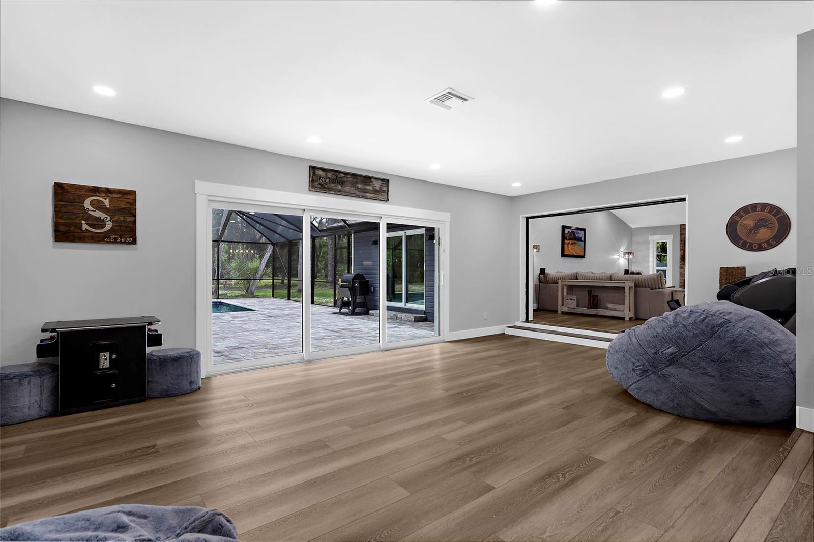 WOODLAND ESTATES - Residential