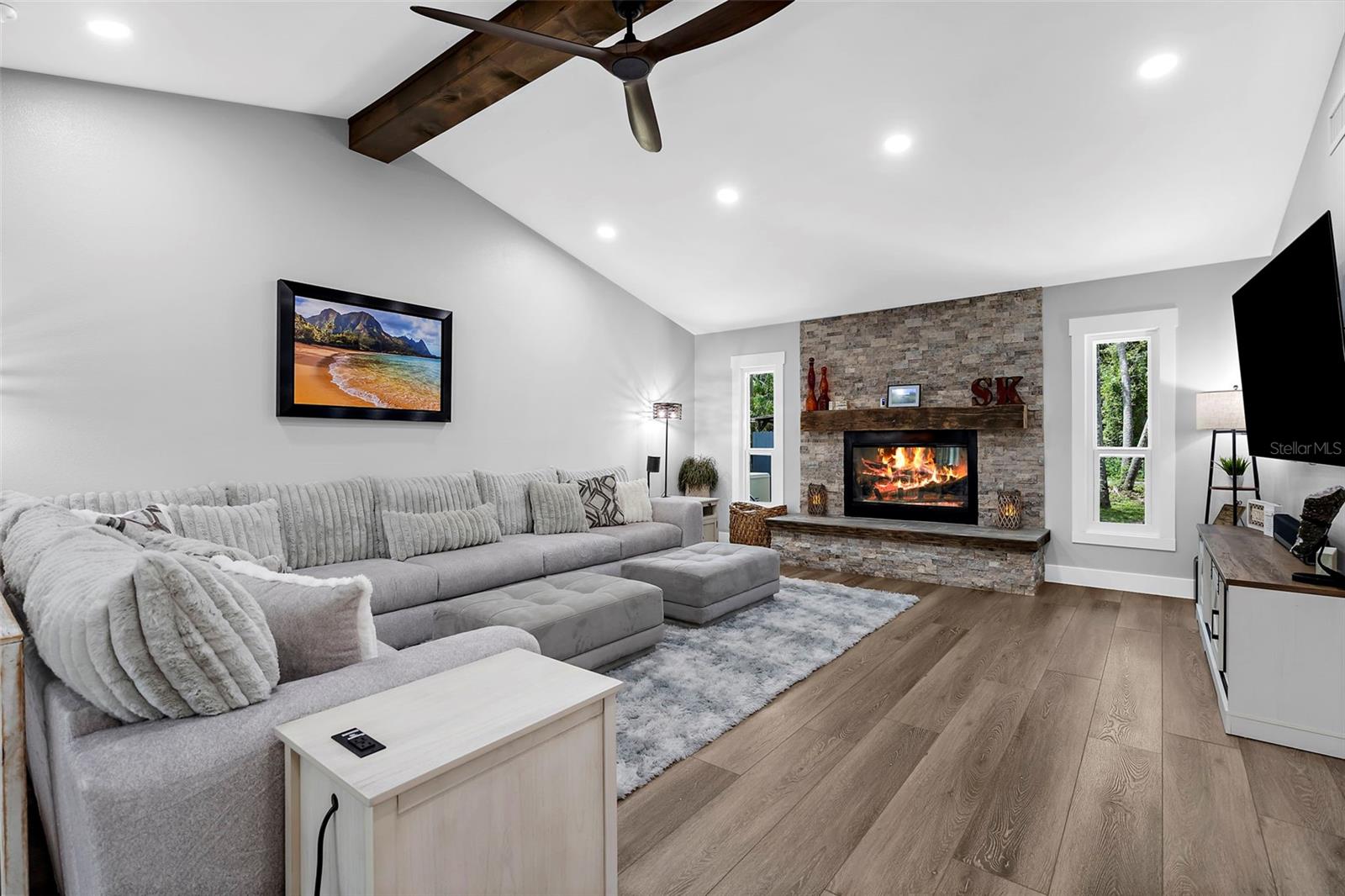 Search Properties for Sale 3 4060 WOODLAND BOULEVARD