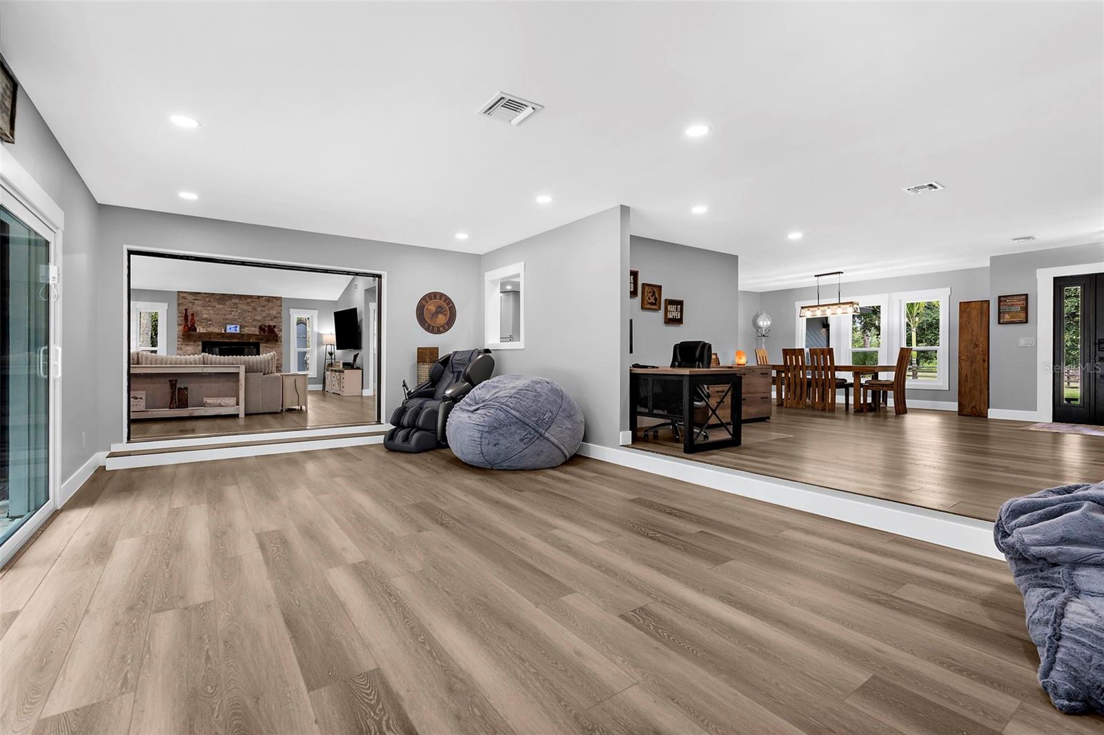 WOODLAND ESTATES - Residential