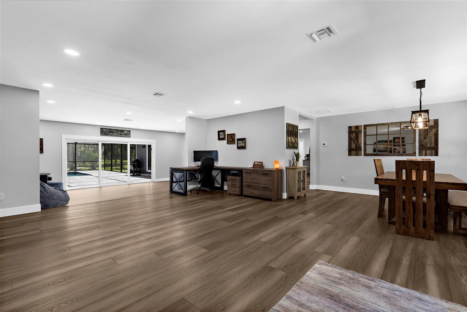 WOODLAND ESTATES - Residential