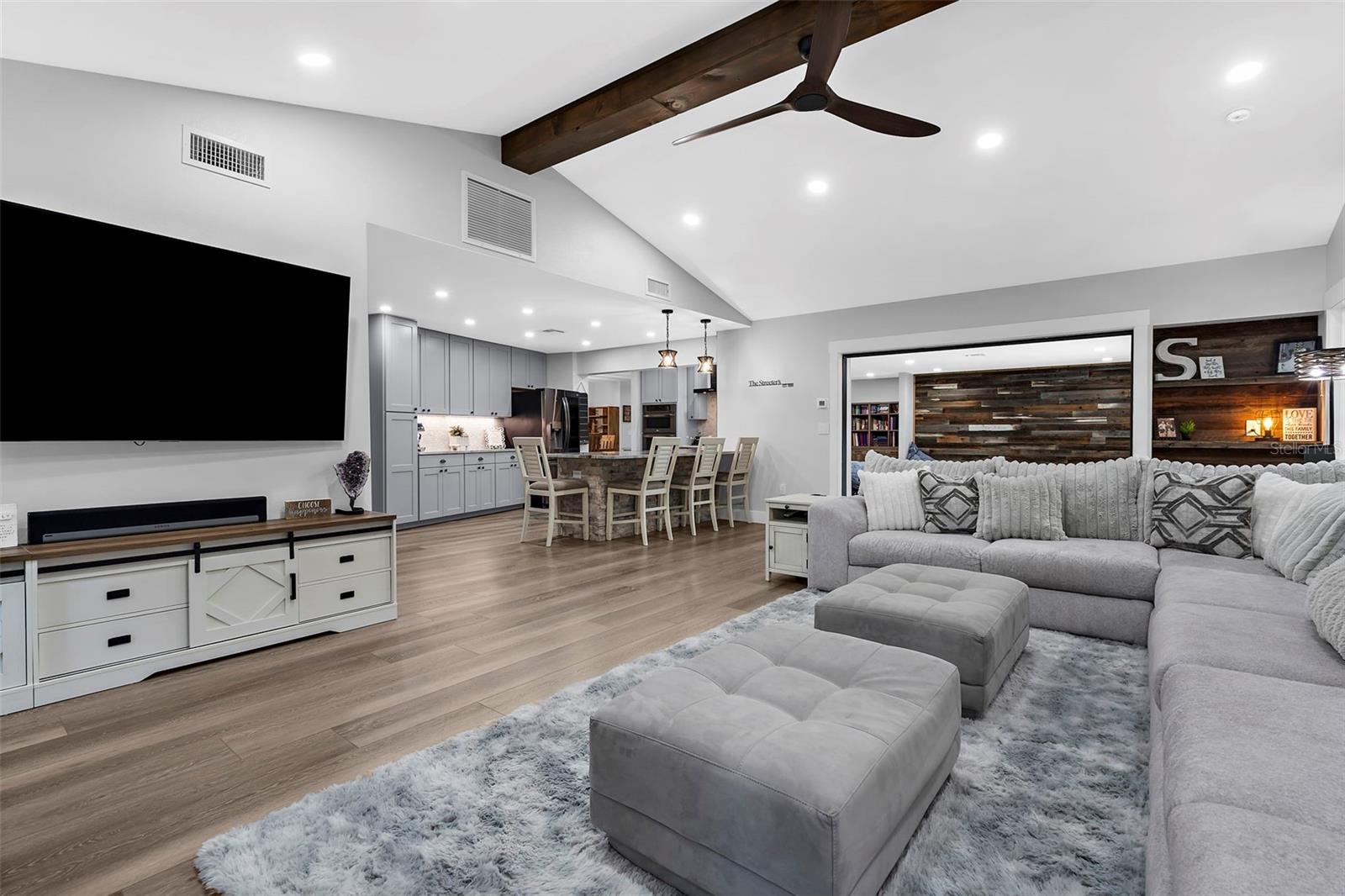 WOODLAND ESTATES - Residential