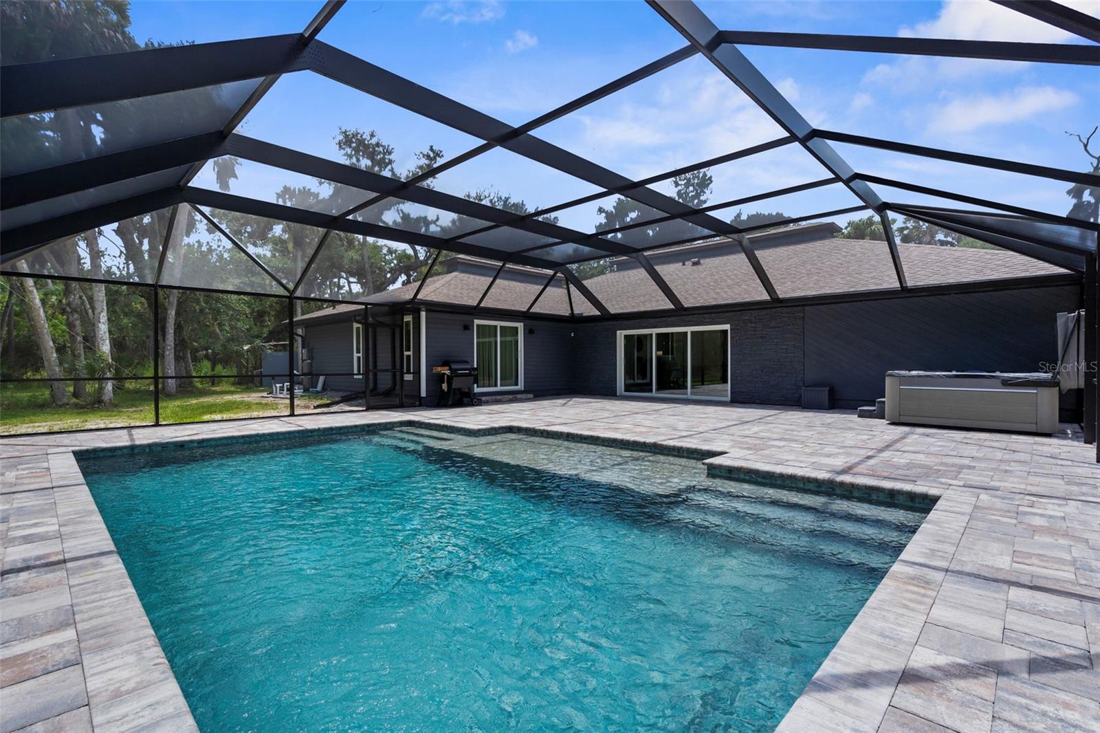 WOODLAND ESTATES - Residential