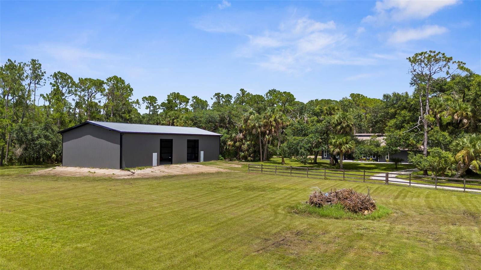 WOODLAND ESTATES - Residential