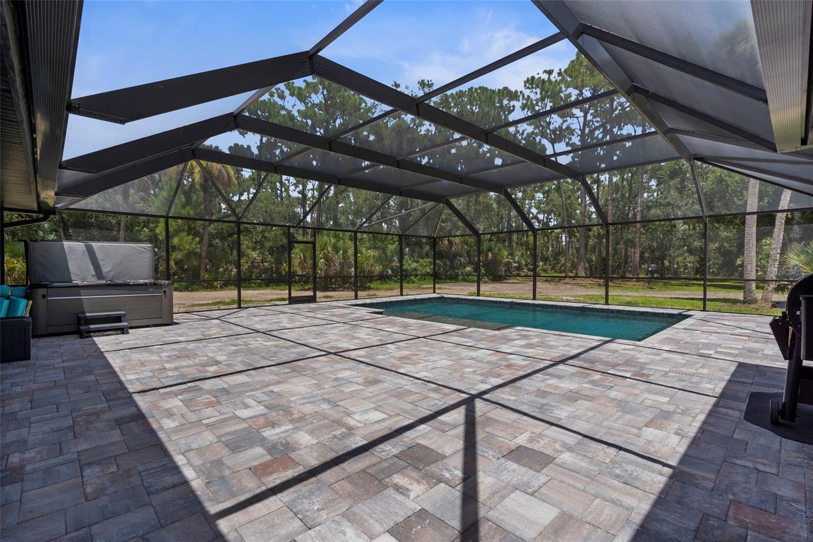 WOODLAND ESTATES - Residential