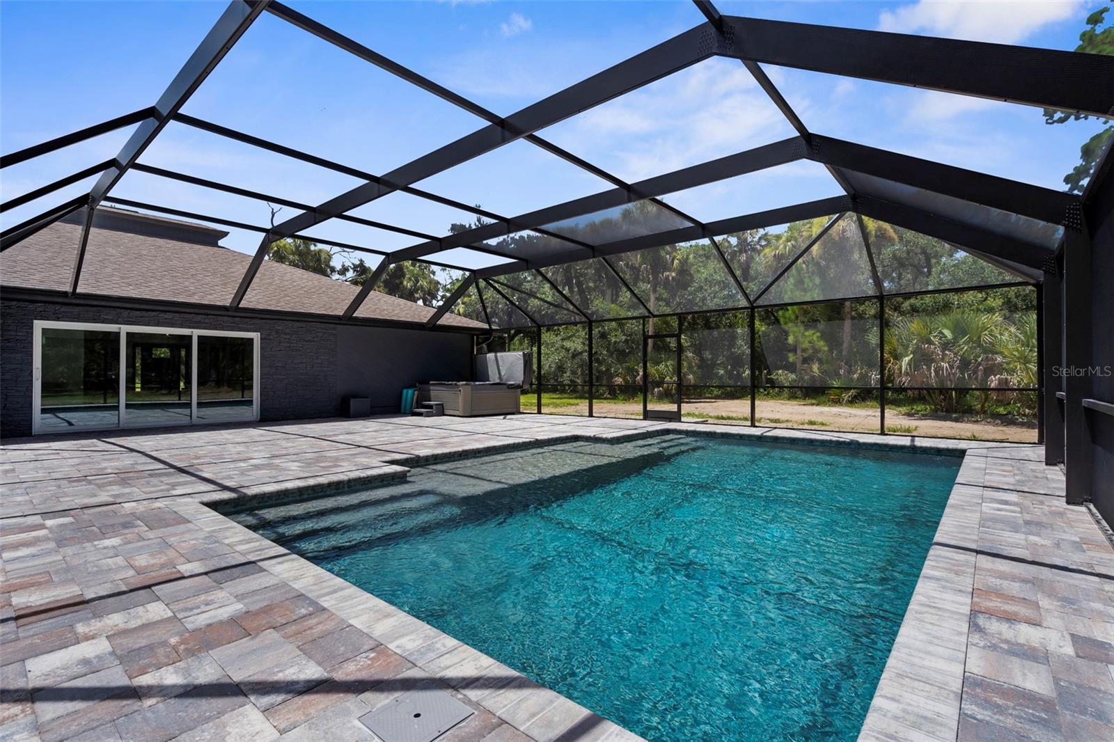 WOODLAND ESTATES - Residential