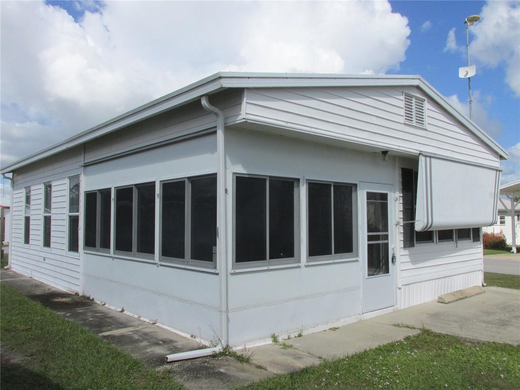 Photo of 8 Red Quill Circle, Lake Wales, FL 33898 (MLS # K4903306)