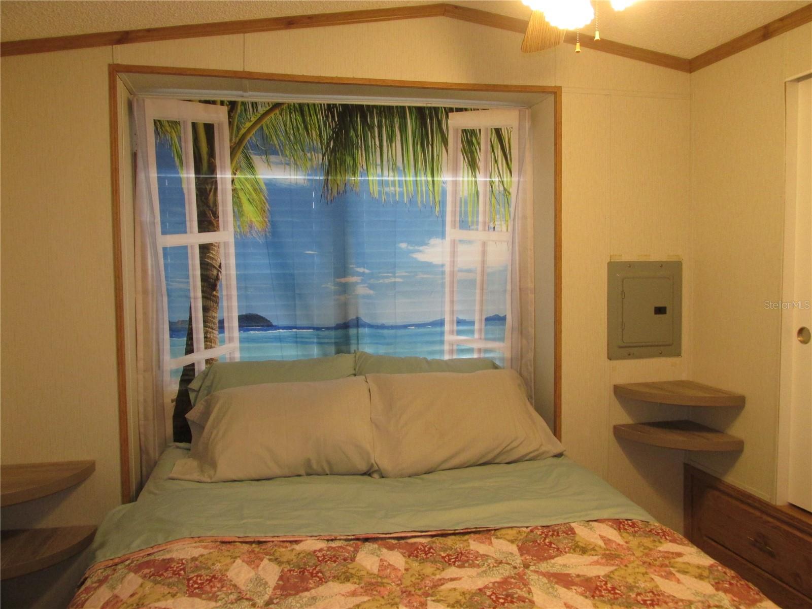 SADDLEBAG LAKE - Residential