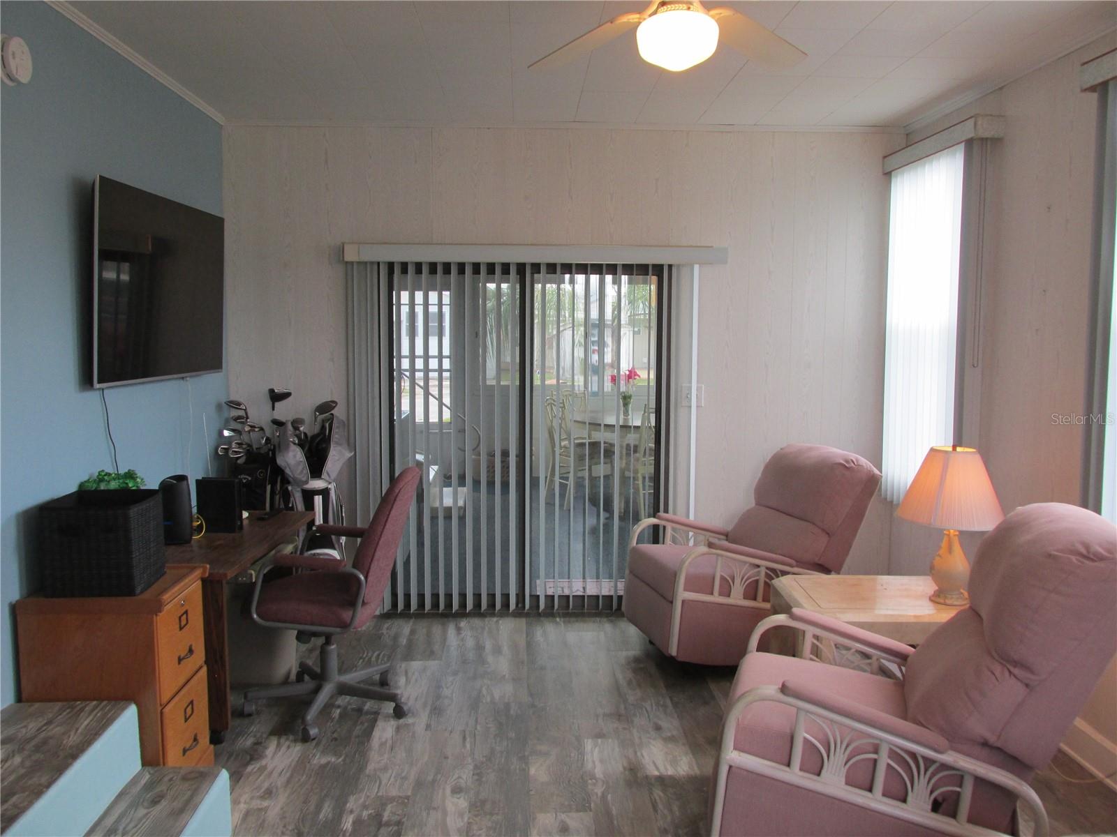 SADDLEBAG LAKE - Residential