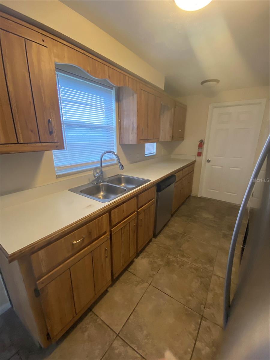 SILVER SANDS SEC D - Residential Lease