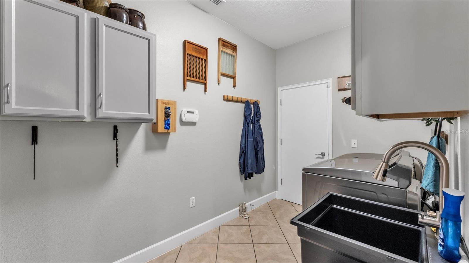 HALLAM PRESERVE EAST - Residential