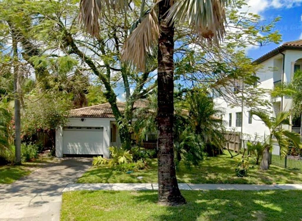 Photo of 524 Suwanee Circle, Tampa, FL 33606 (MLS # TB8337500)