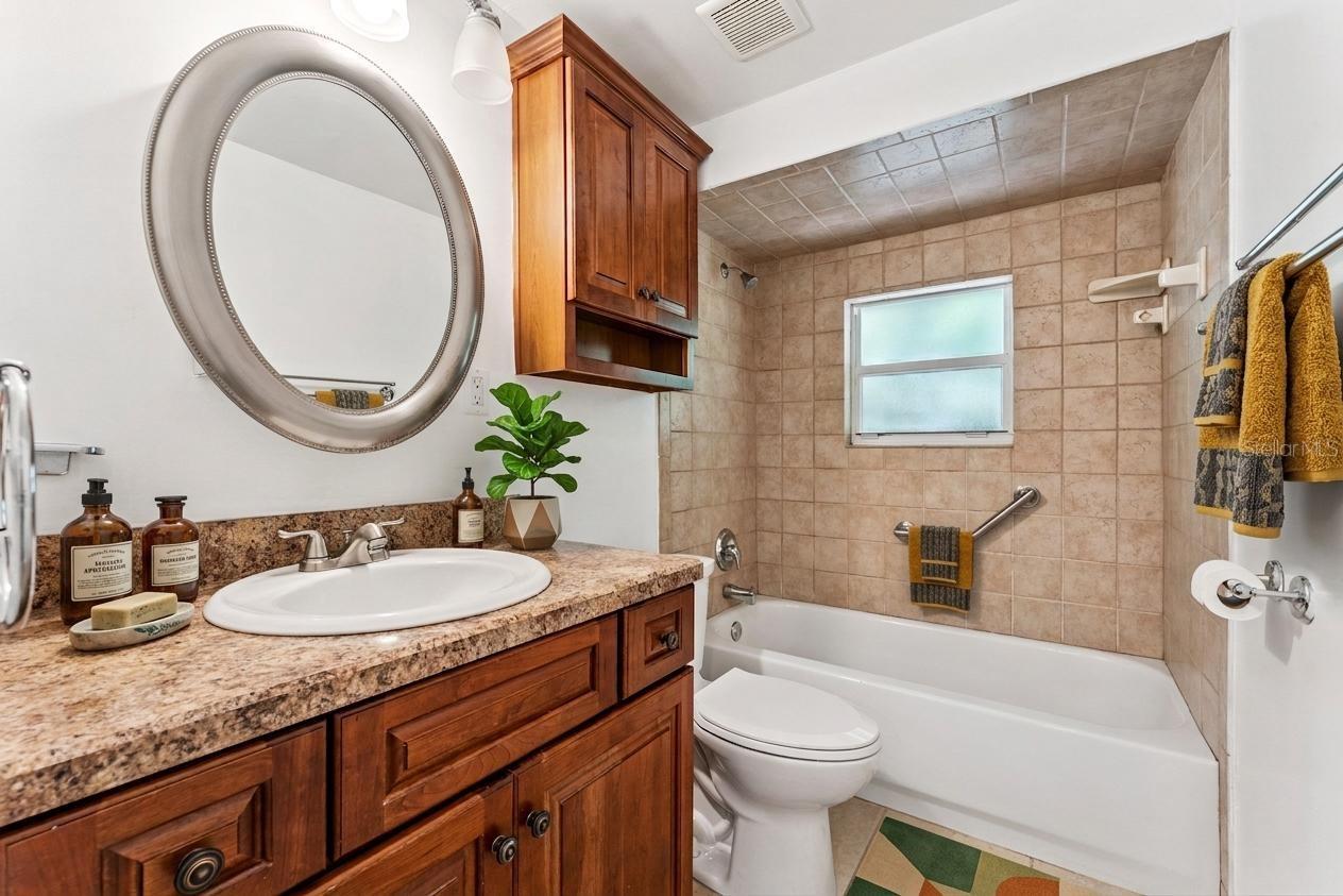 ORLANDO IMPROV CO 02 - Residential