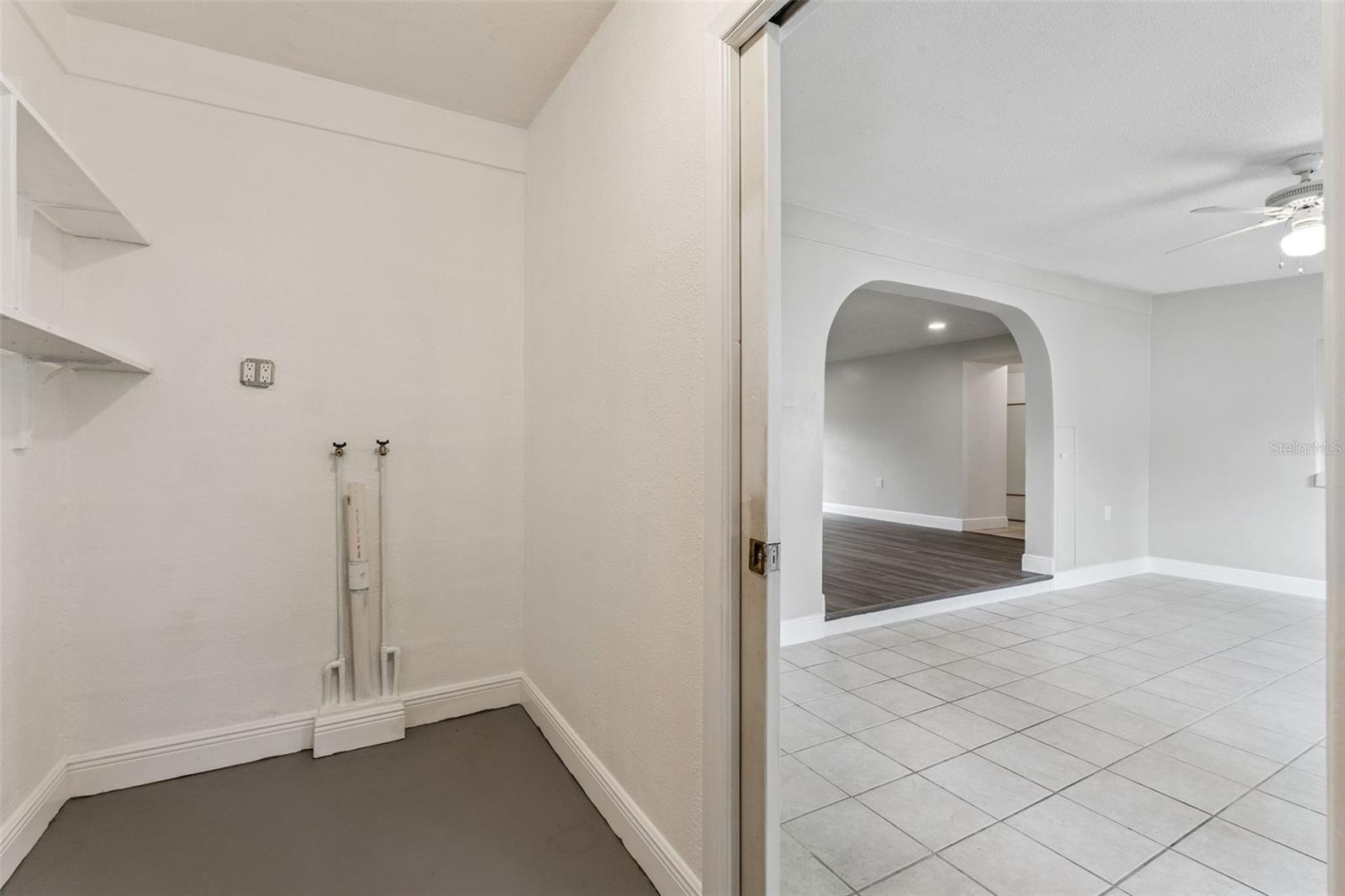 ORLANDO IMPROV CO 02 - Residential