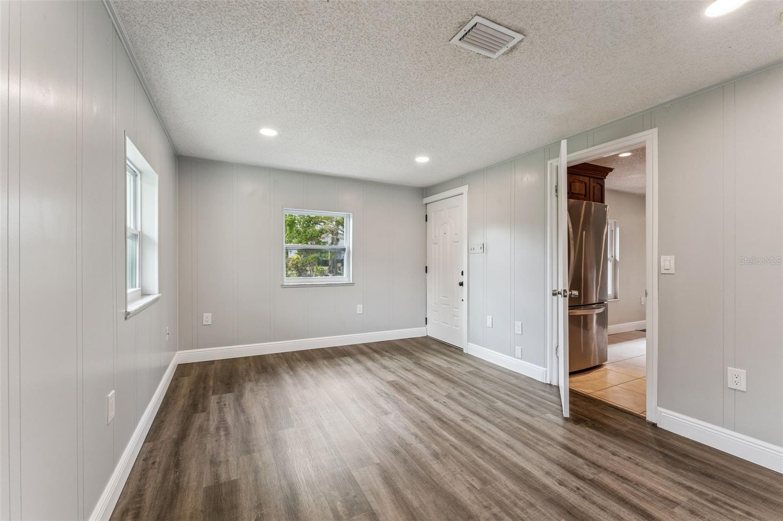 ORLANDO IMPROV CO 02 - Residential