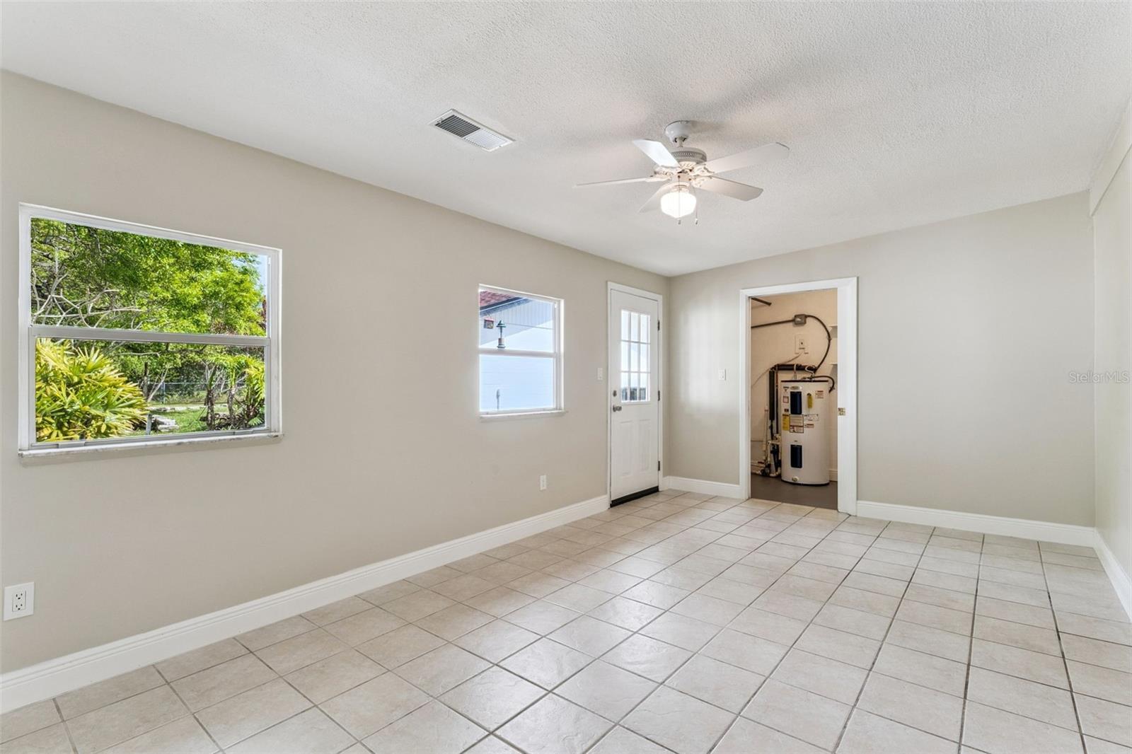 ORLANDO IMPROV CO 02 - Residential