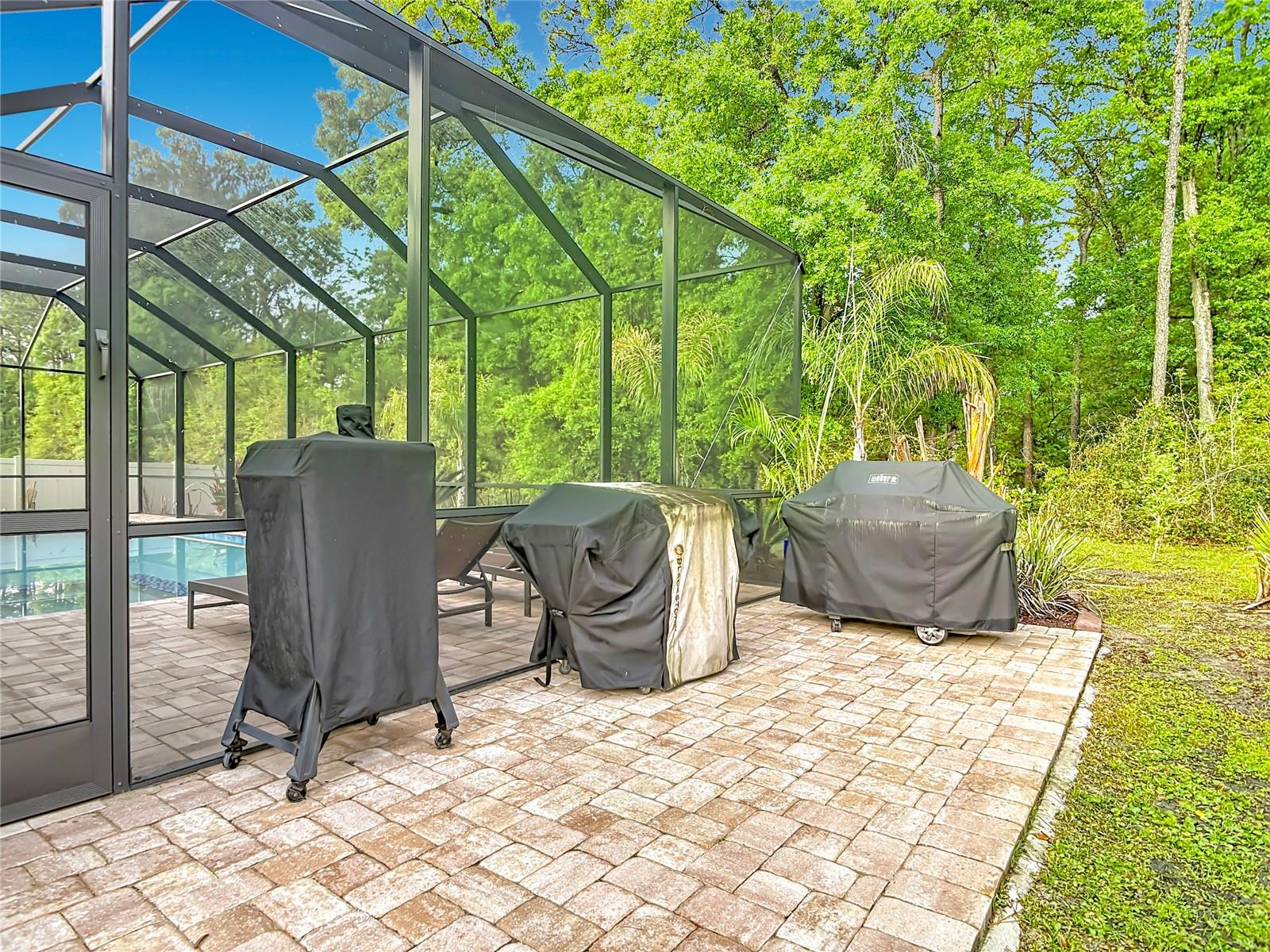 HUNTINGTON DOWNS - Residential