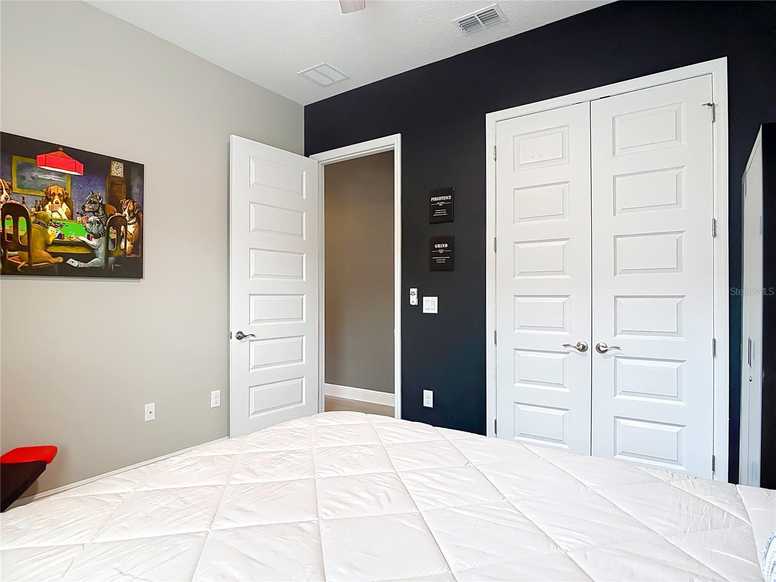 HUNTINGTON DOWNS - Residential