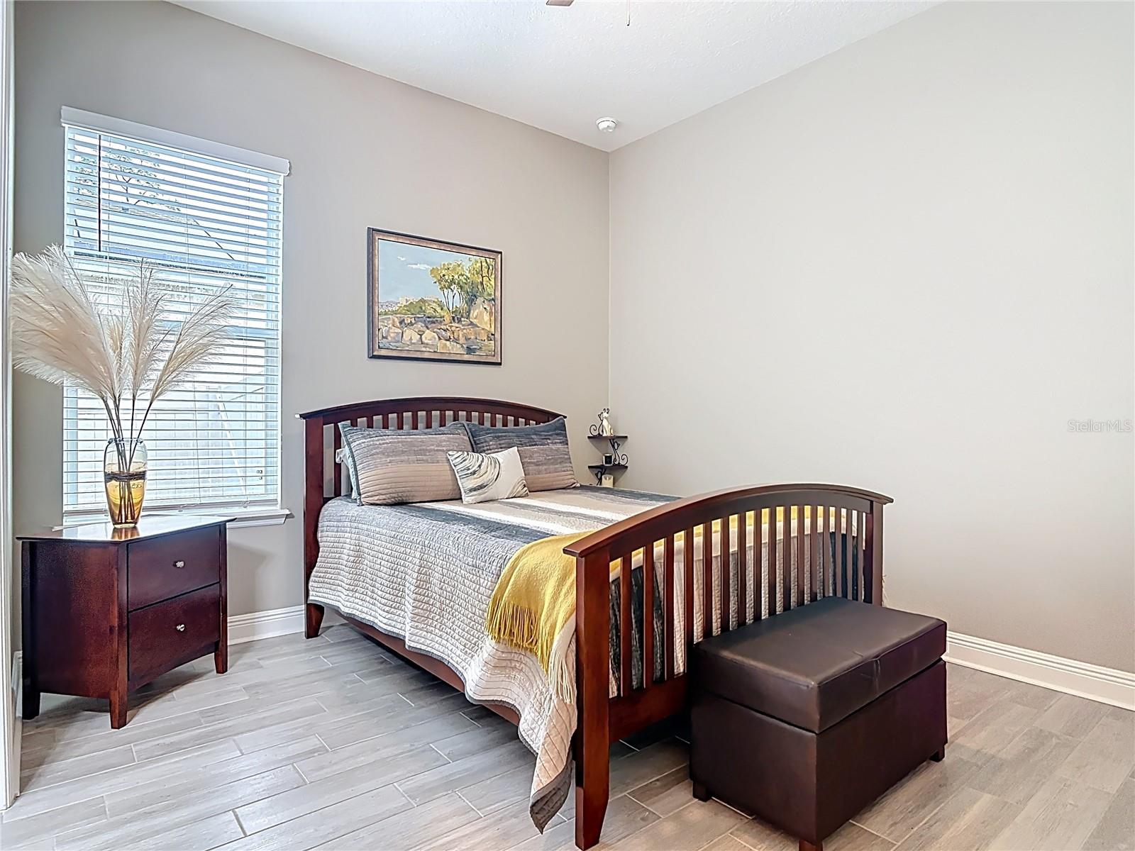 HUNTINGTON DOWNS - Residential