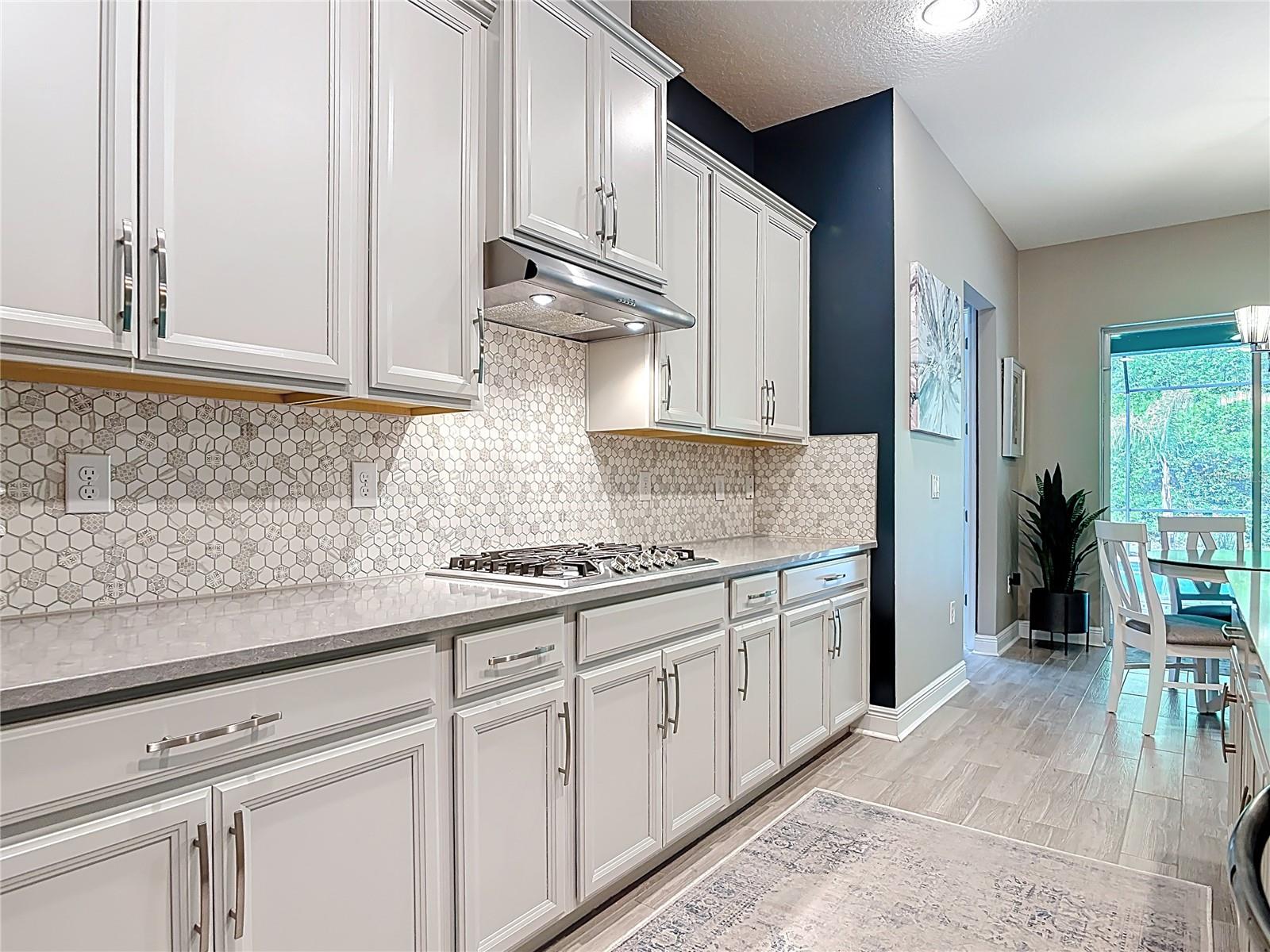 HUNTINGTON DOWNS - Residential