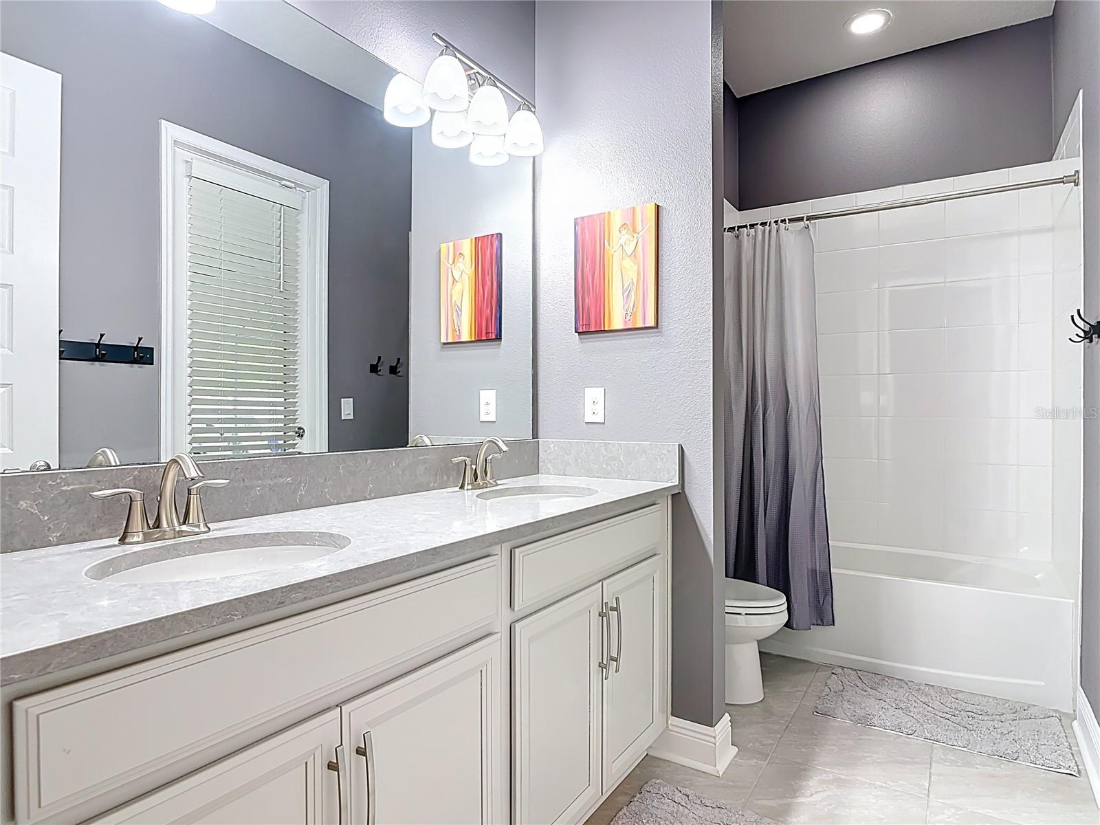 HUNTINGTON DOWNS - Residential