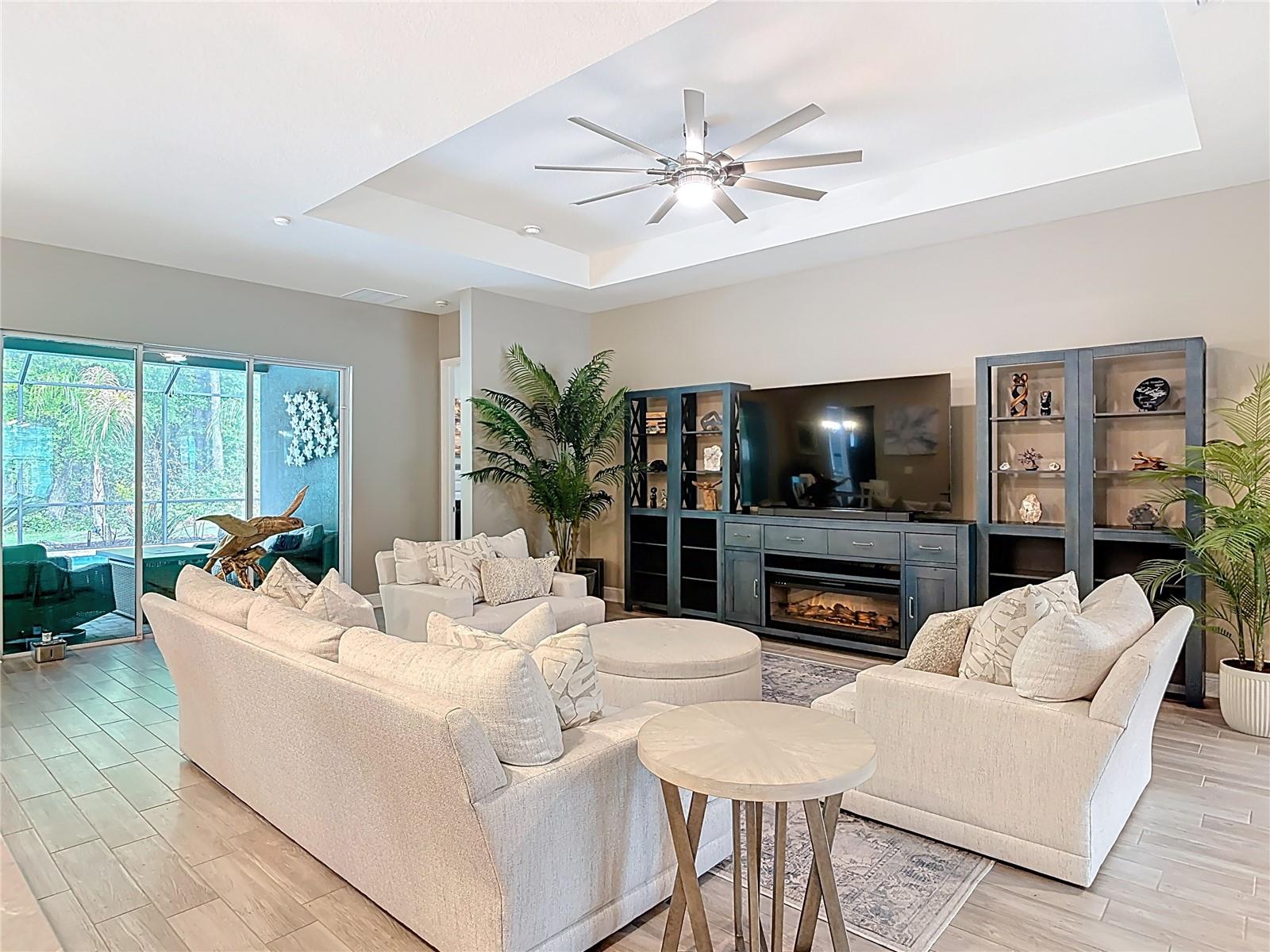 HUNTINGTON DOWNS - Residential