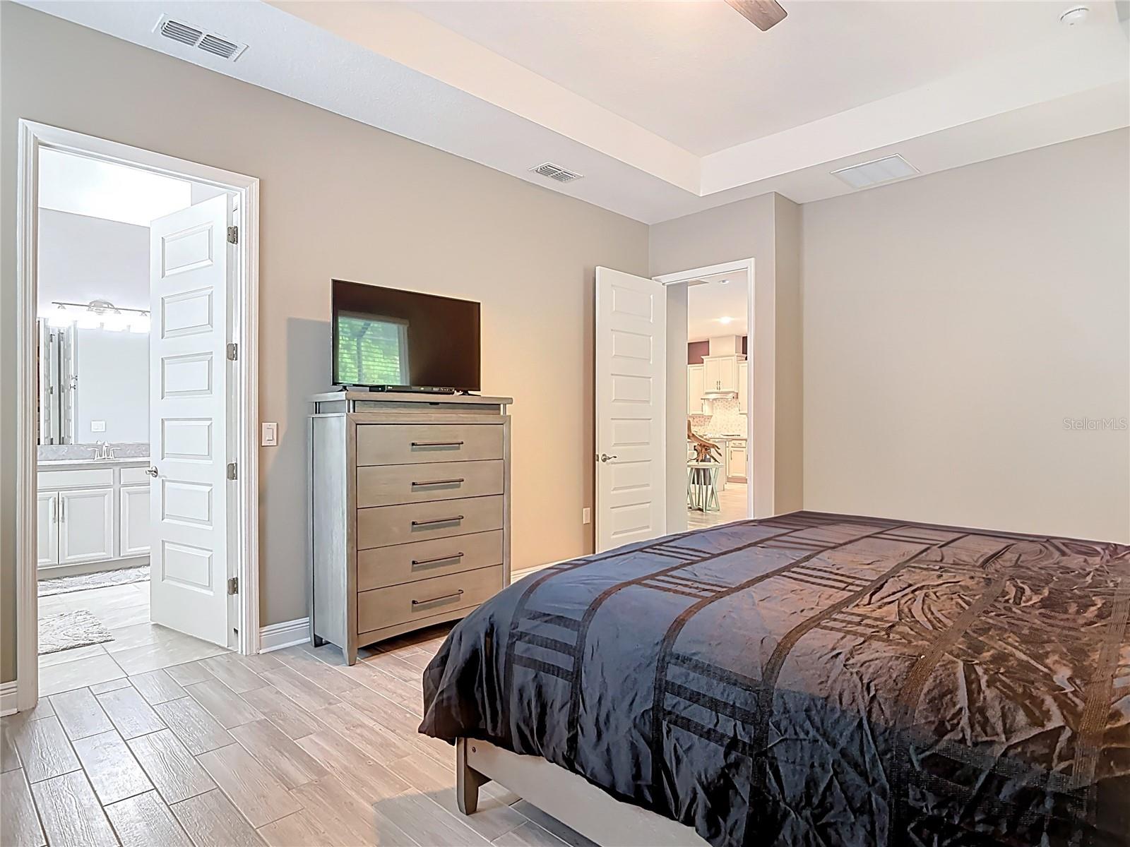 HUNTINGTON DOWNS - Residential