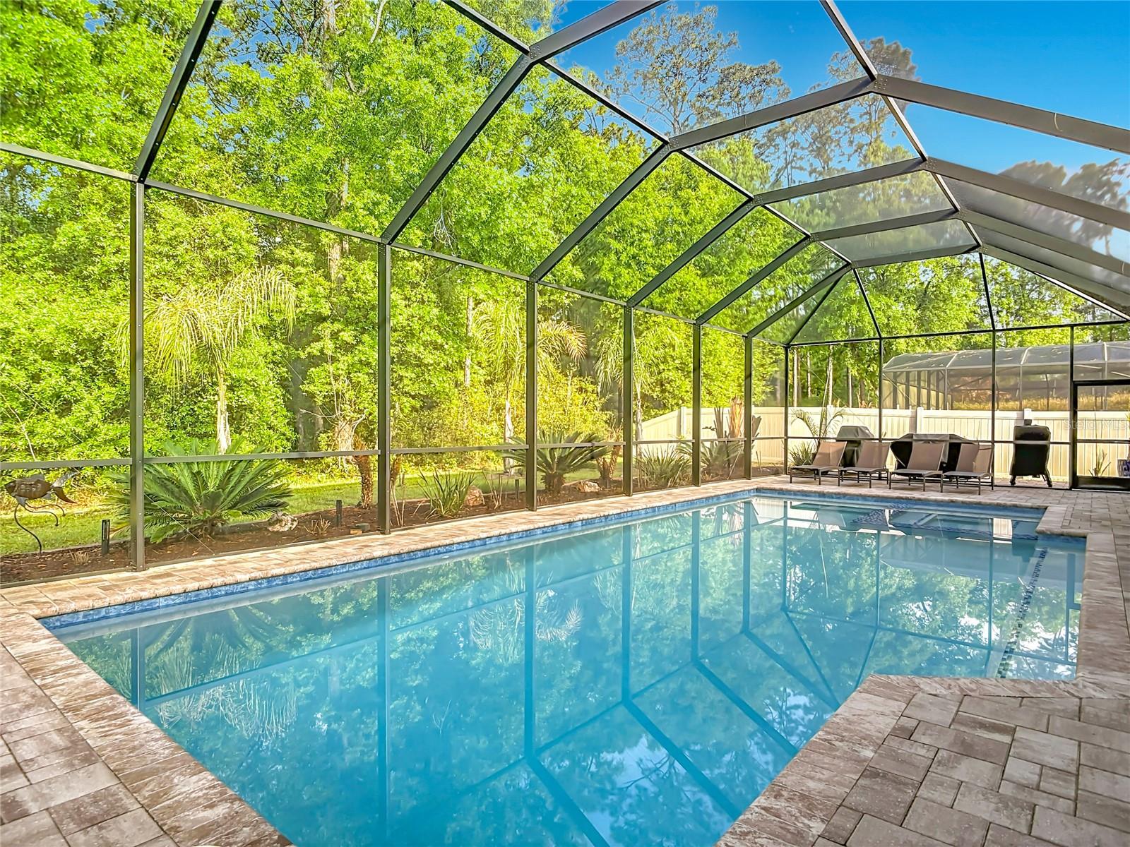 HUNTINGTON DOWNS - Residential