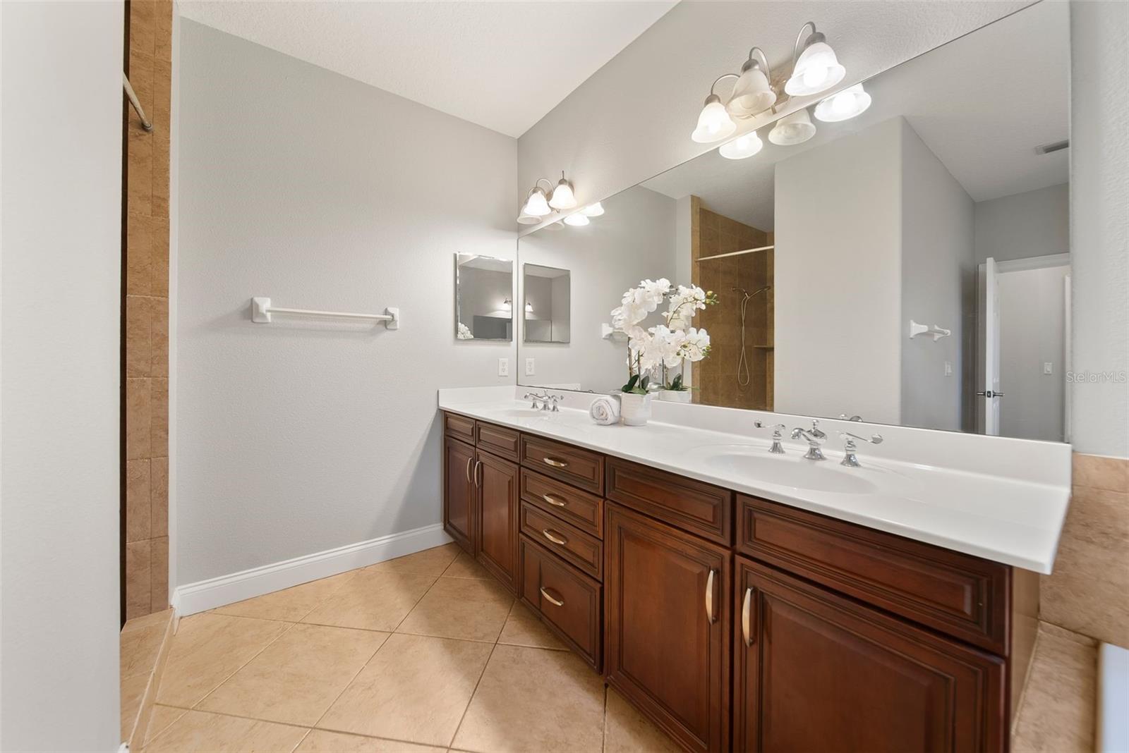 WINDSOR LANDING PH 01 46/26 - Residential