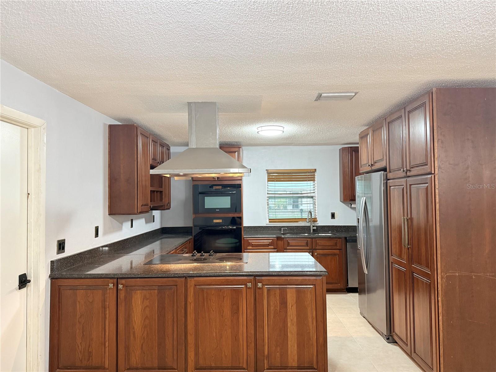 BAY SHORE - Residential