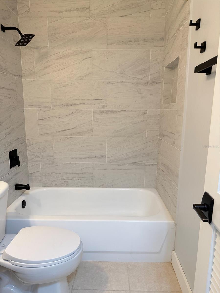 BAY SHORE - Residential