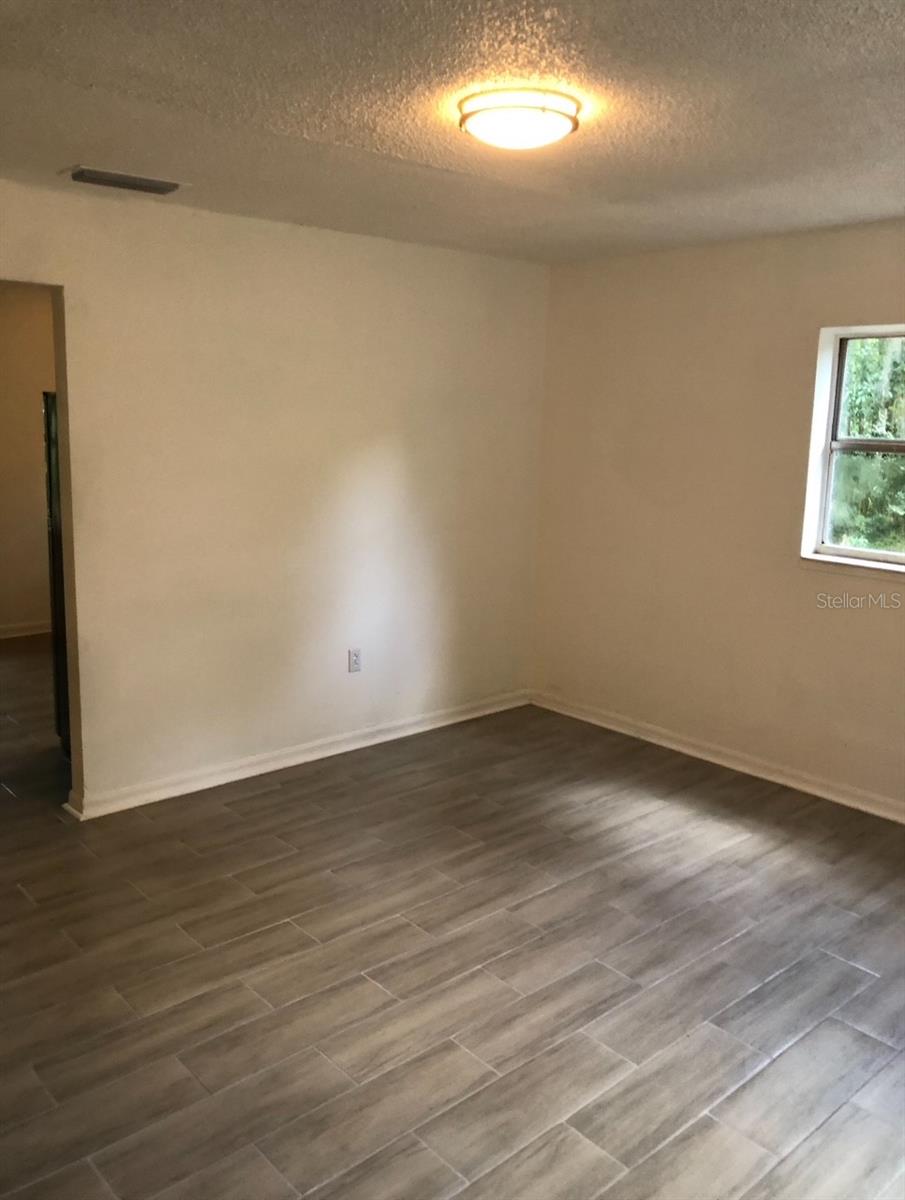 257 NE 8TH STREET