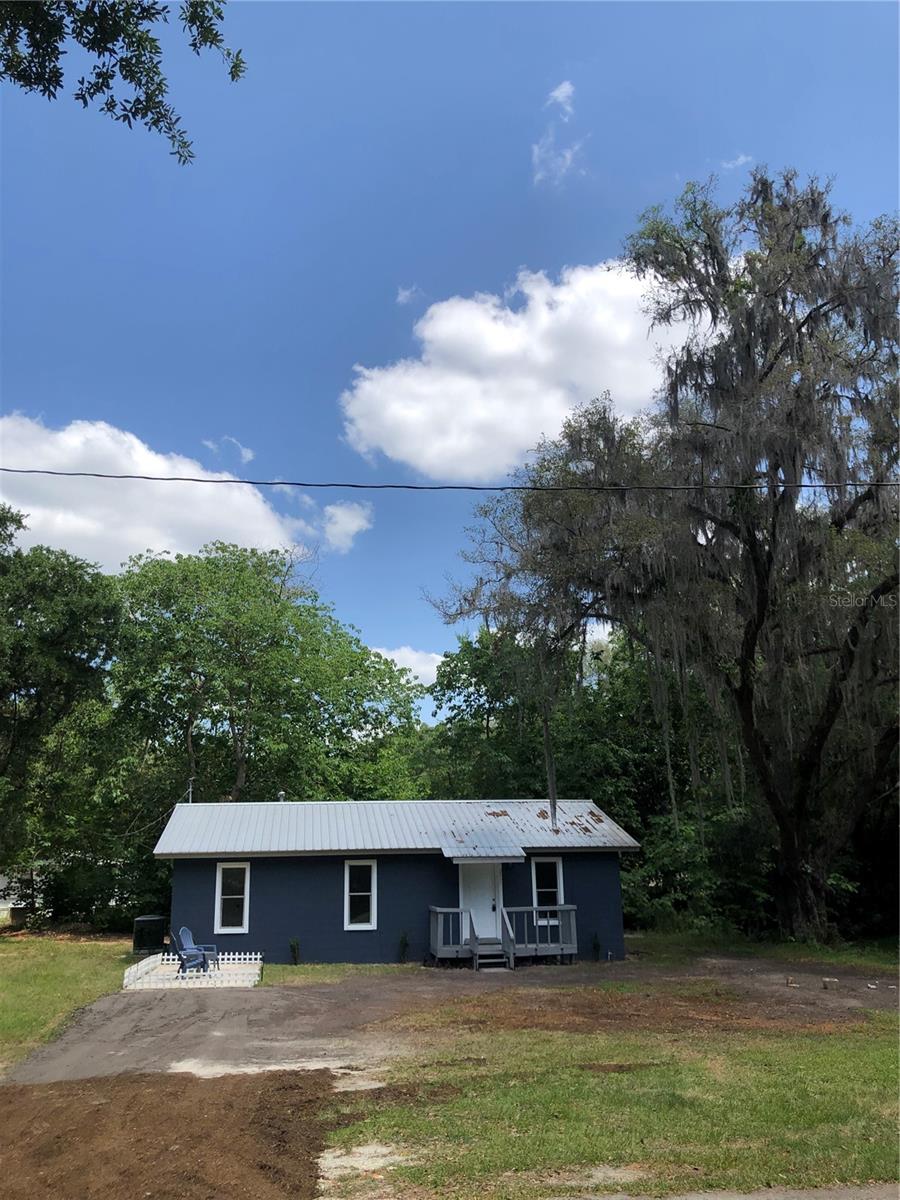 257 NE 8TH STREET