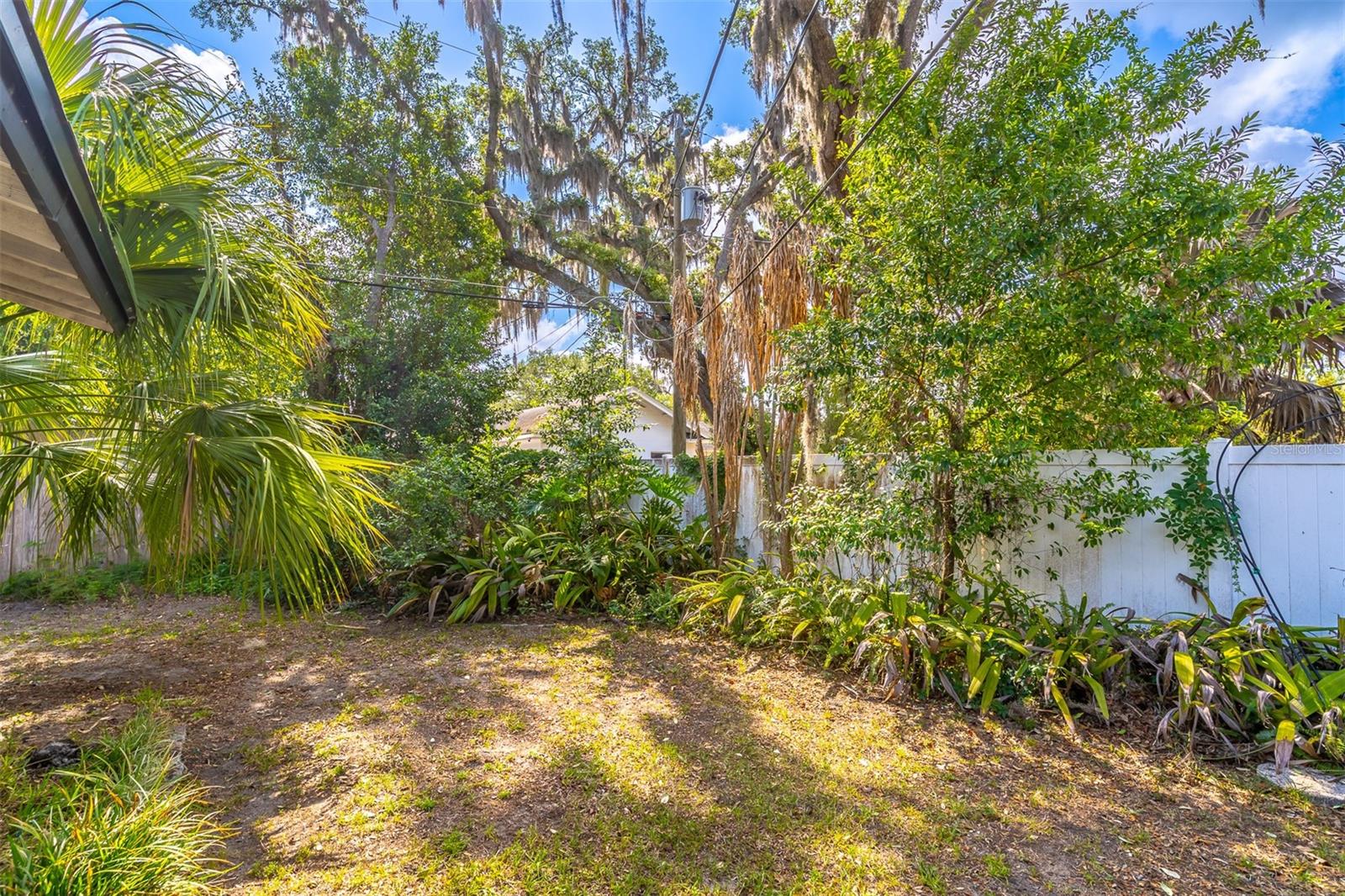 LAKE CONWAY ESTATES - Residential
