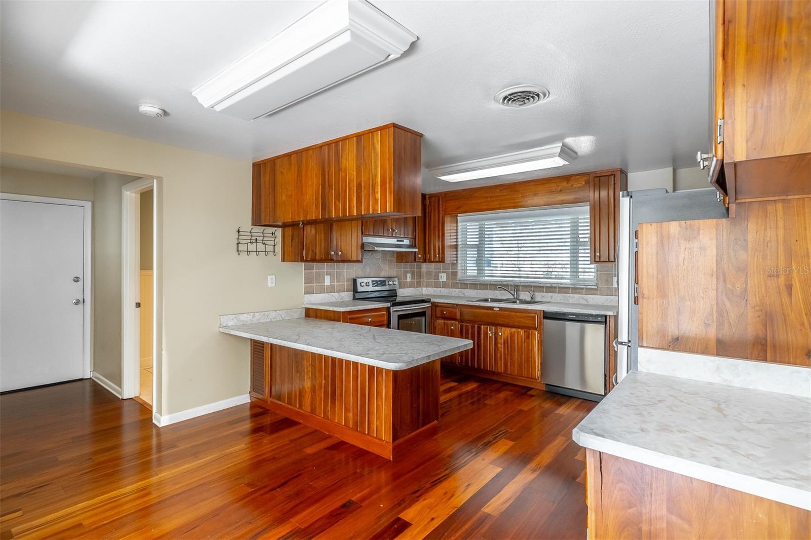 LAKE CONWAY ESTATES - Residential