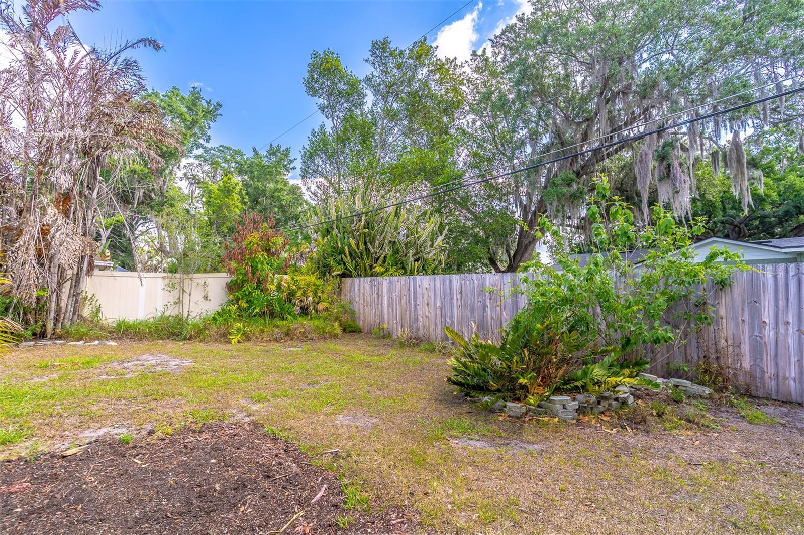 LAKE CONWAY ESTATES - Residential
