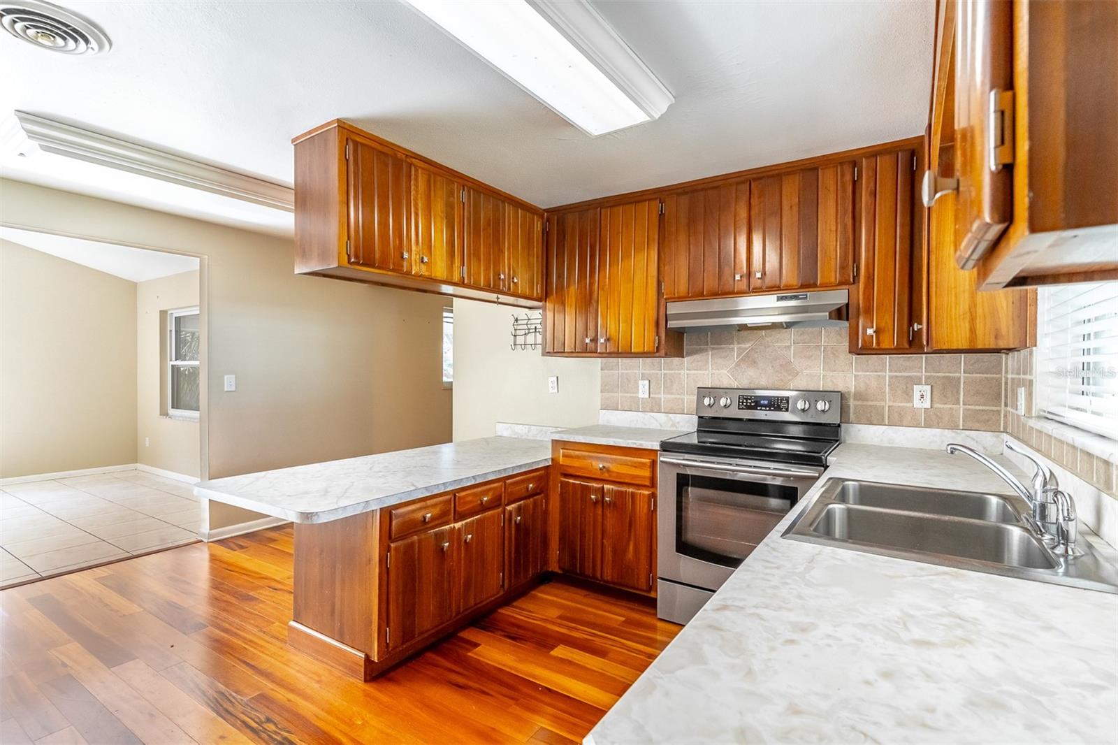 LAKE CONWAY ESTATES - Residential