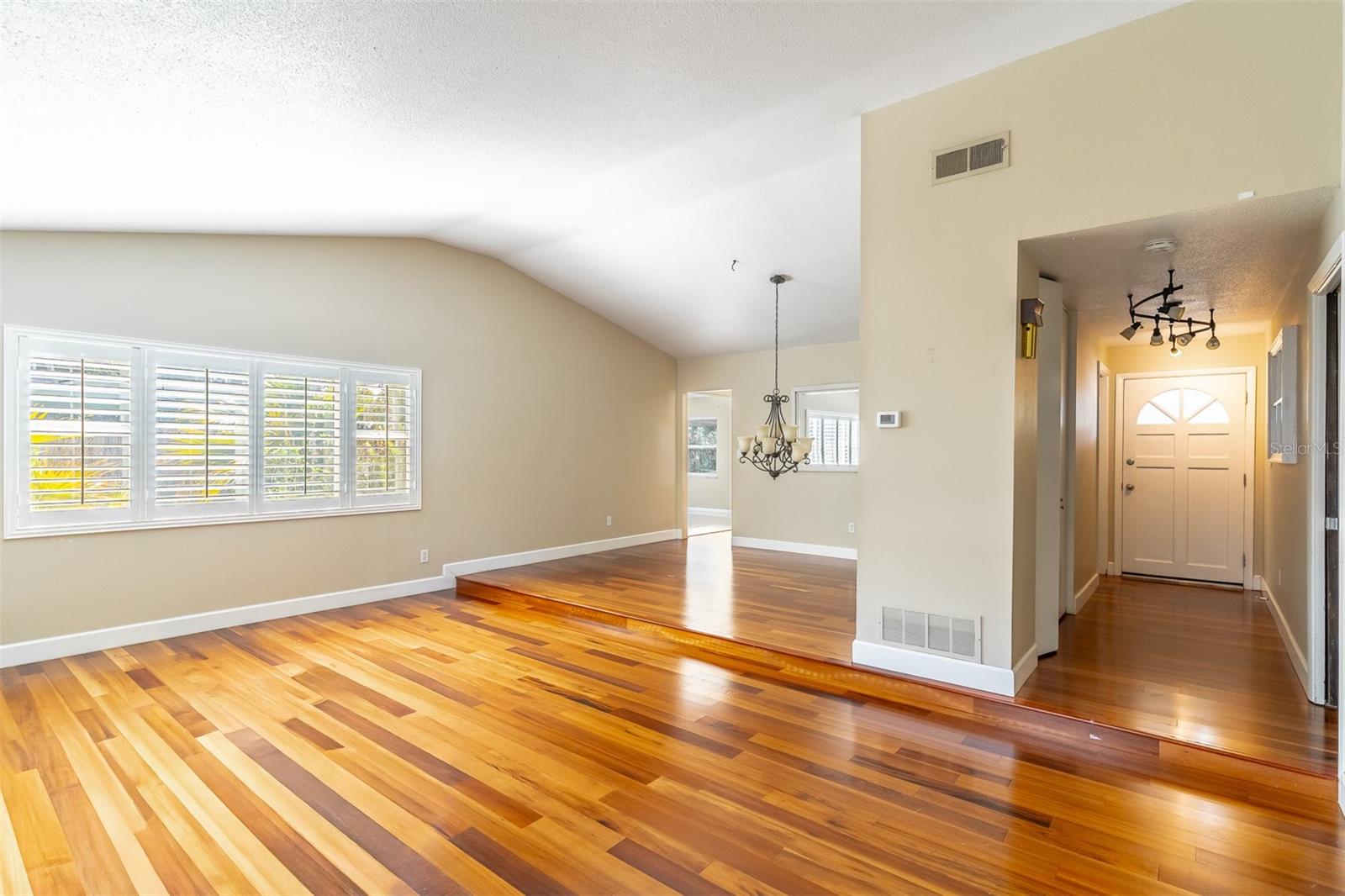 LAKE CONWAY ESTATES - Residential