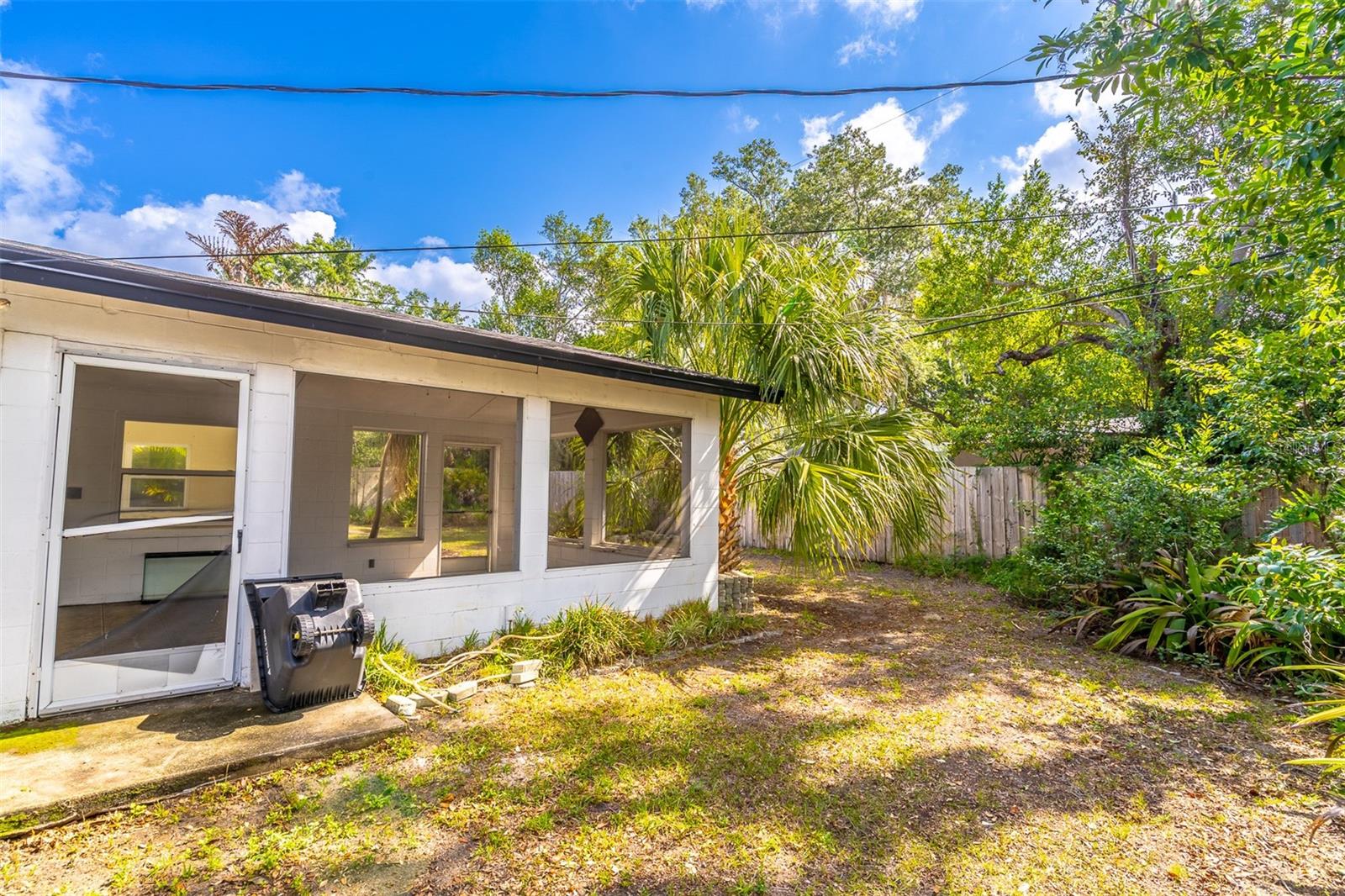 LAKE CONWAY ESTATES - Residential