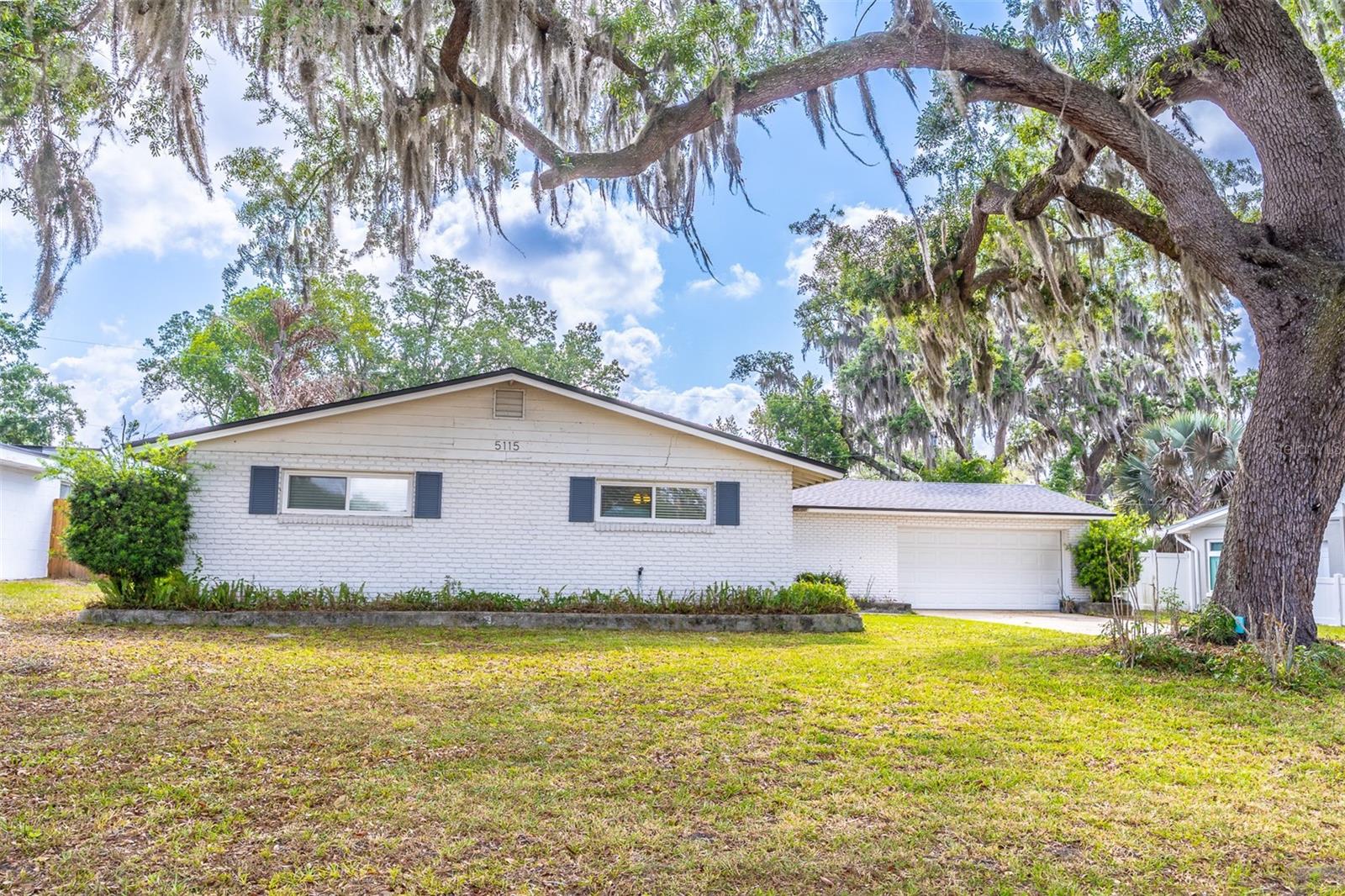 LAKE CONWAY ESTATES - Residential