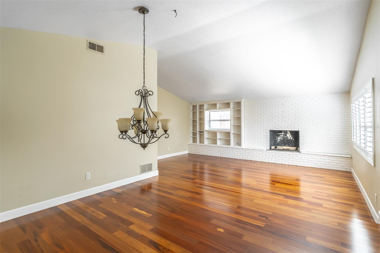 LAKE CONWAY ESTATES - Residential
