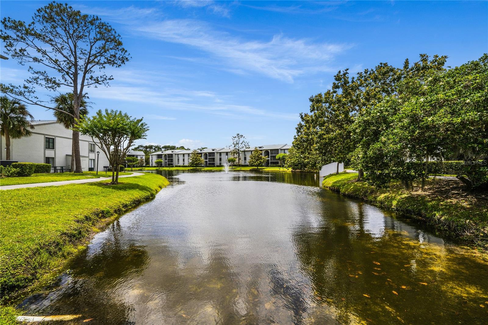 PINE RIDGE CLUB VILLAGE 1 PH 2 A CONDO BLDG 17 - Residential