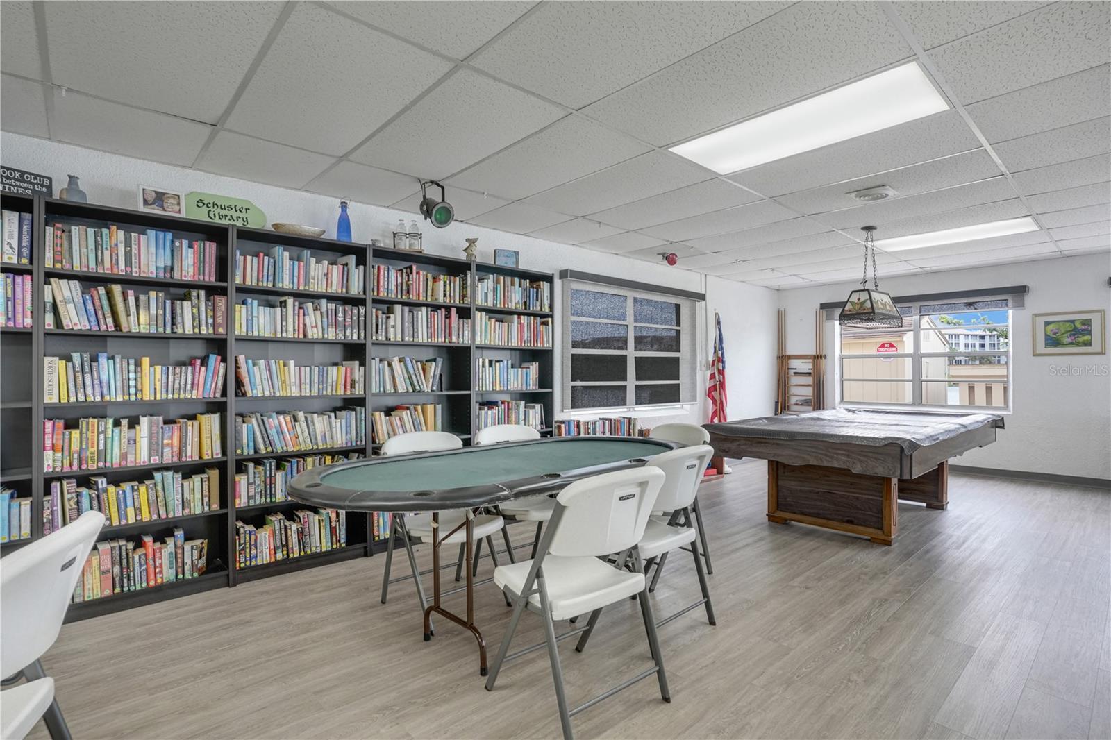 BAYSHORE ON THE LAKE APTS II SEC 3 - Residential