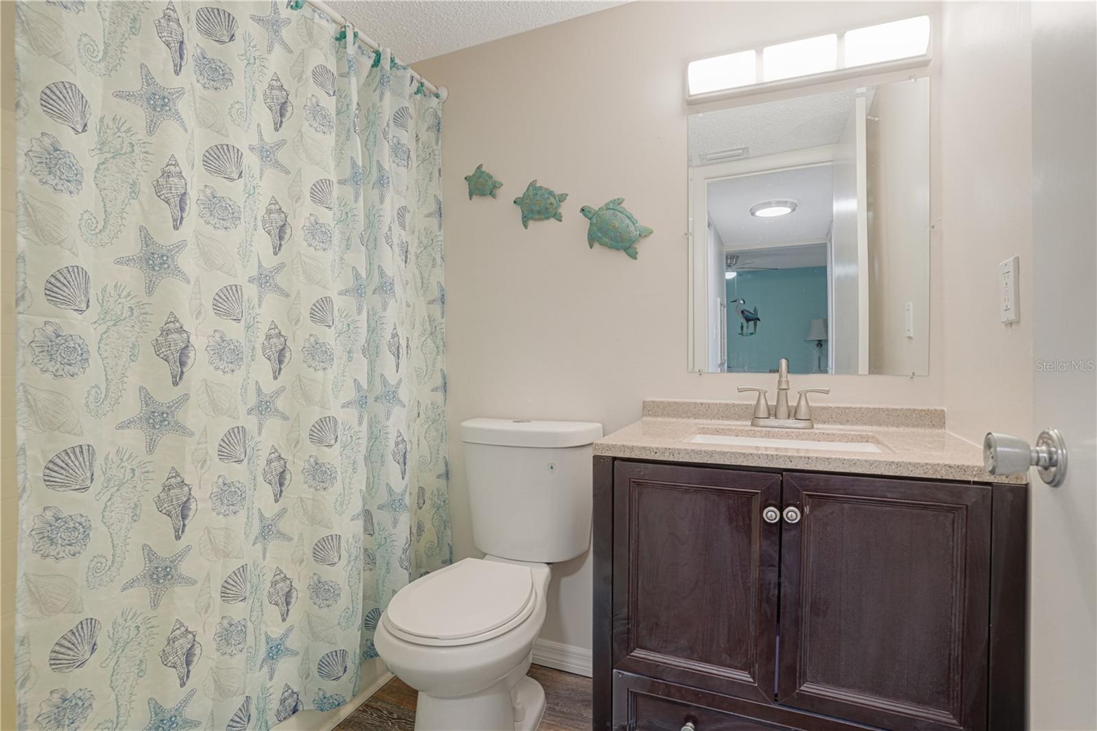 BAYSHORE ON THE LAKE APTS II SEC 3 - Residential